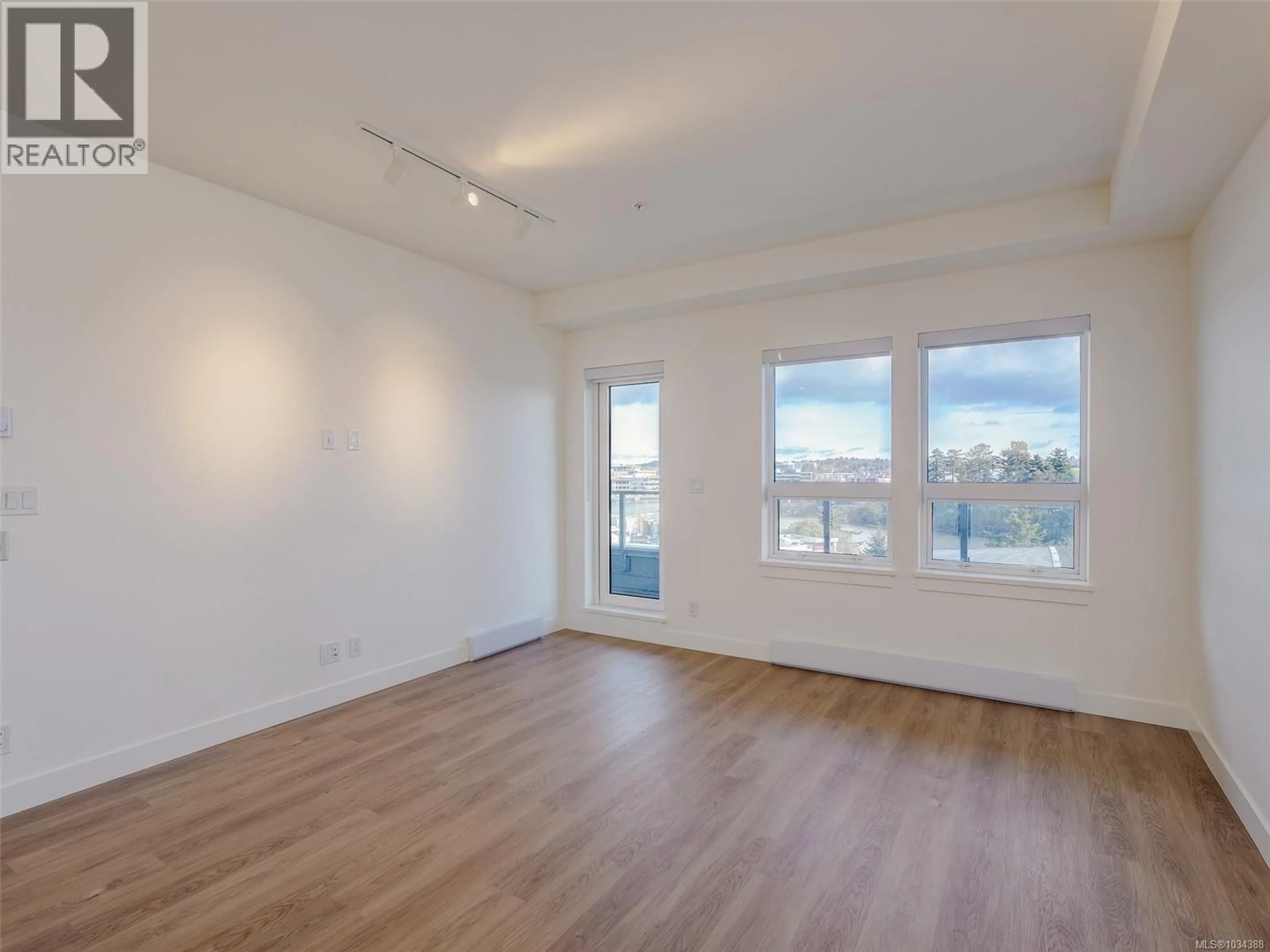A pic of a room for 403 - 757 TYEE ROAD, Victoria British Columbia V9A7P7
