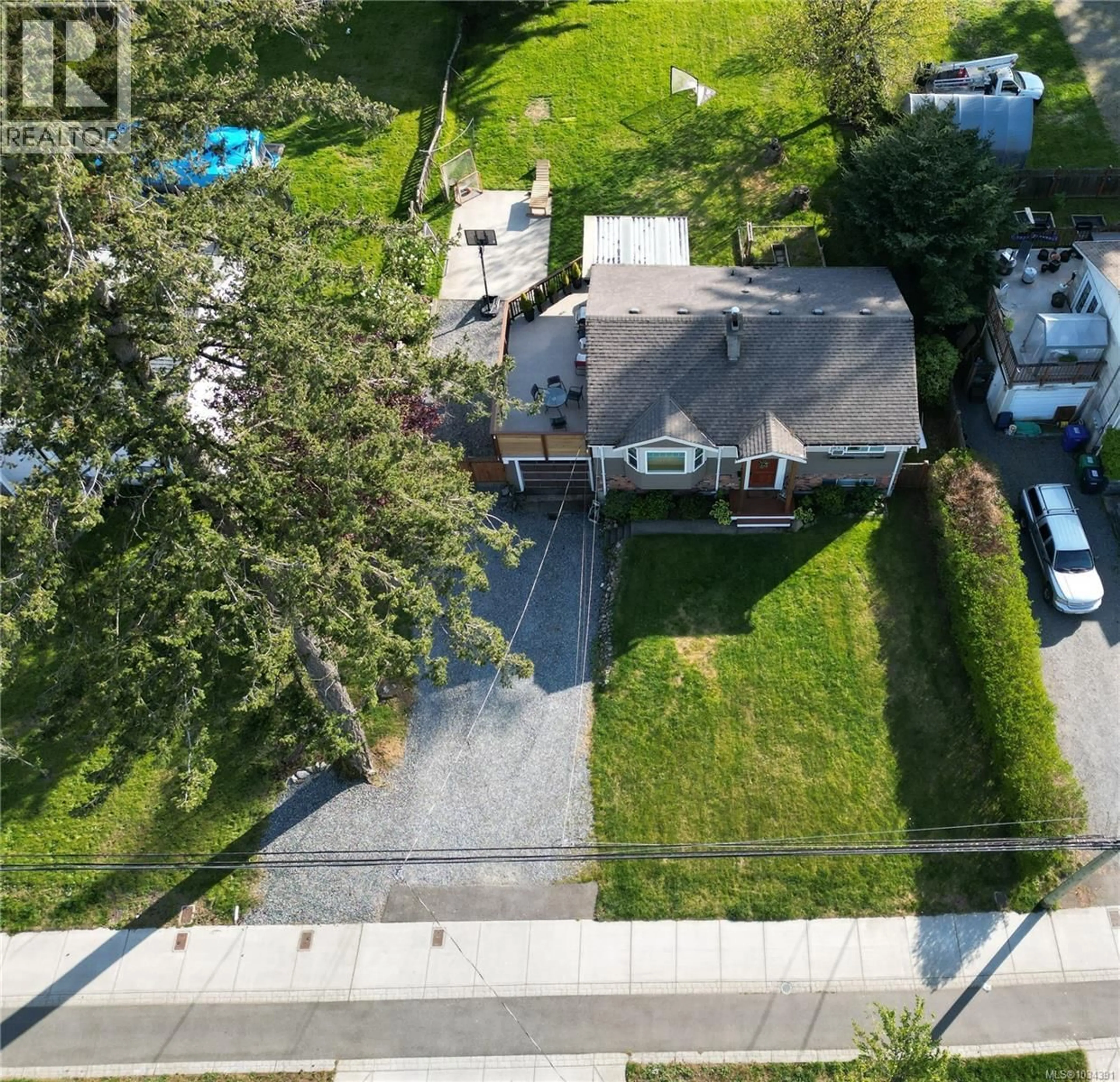 A pic from outside/outdoor area/front of a property/back of a property/a pic from drone, street for 5151 METRAL DRIVE, Nanaimo British Columbia V9T2K7