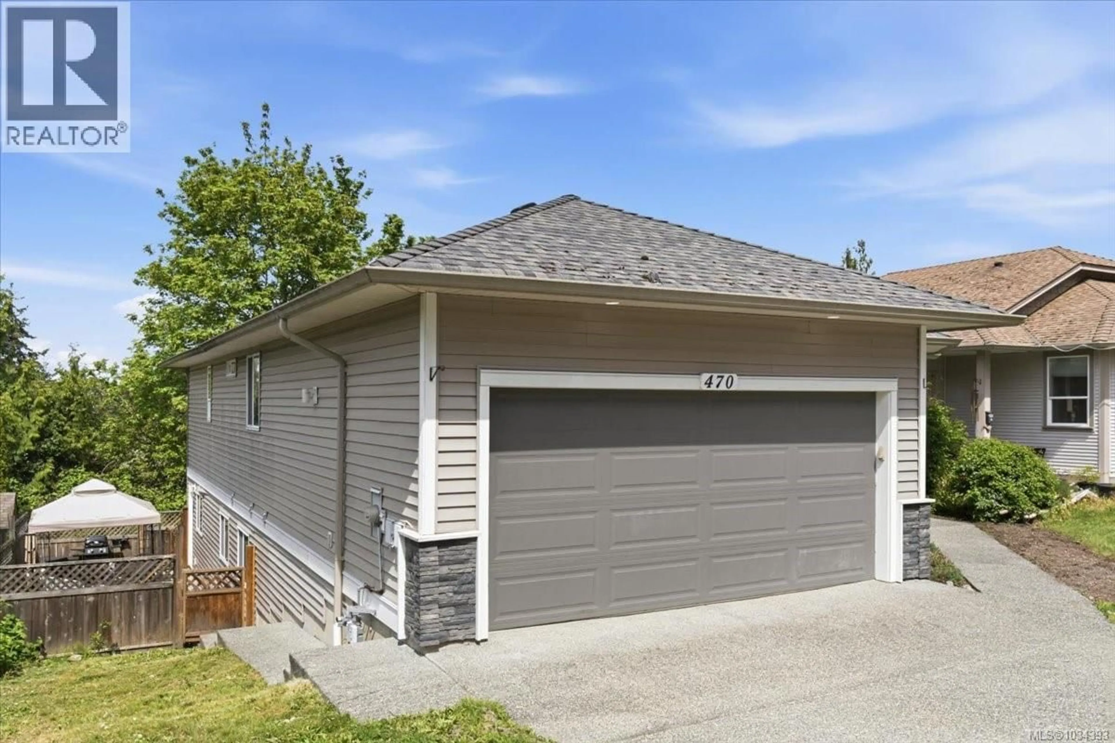 Indoor garage for 470 ALPEN WAY, Nanaimo British Columbia V9R0B9