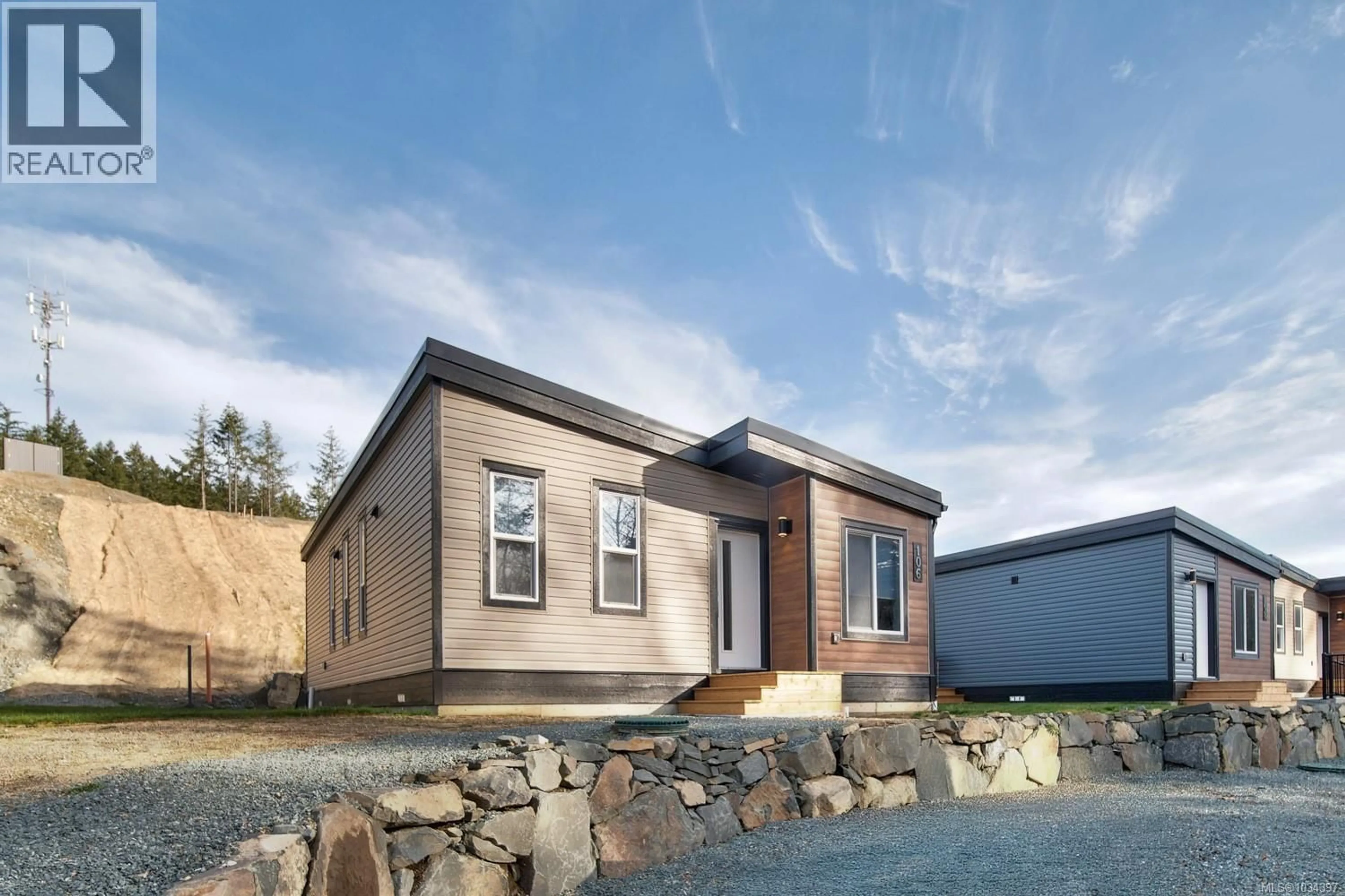 Home with vinyl exterior material, building for 106 - 3499 HENRY ROAD, Chemainus British Columbia V0R1K0