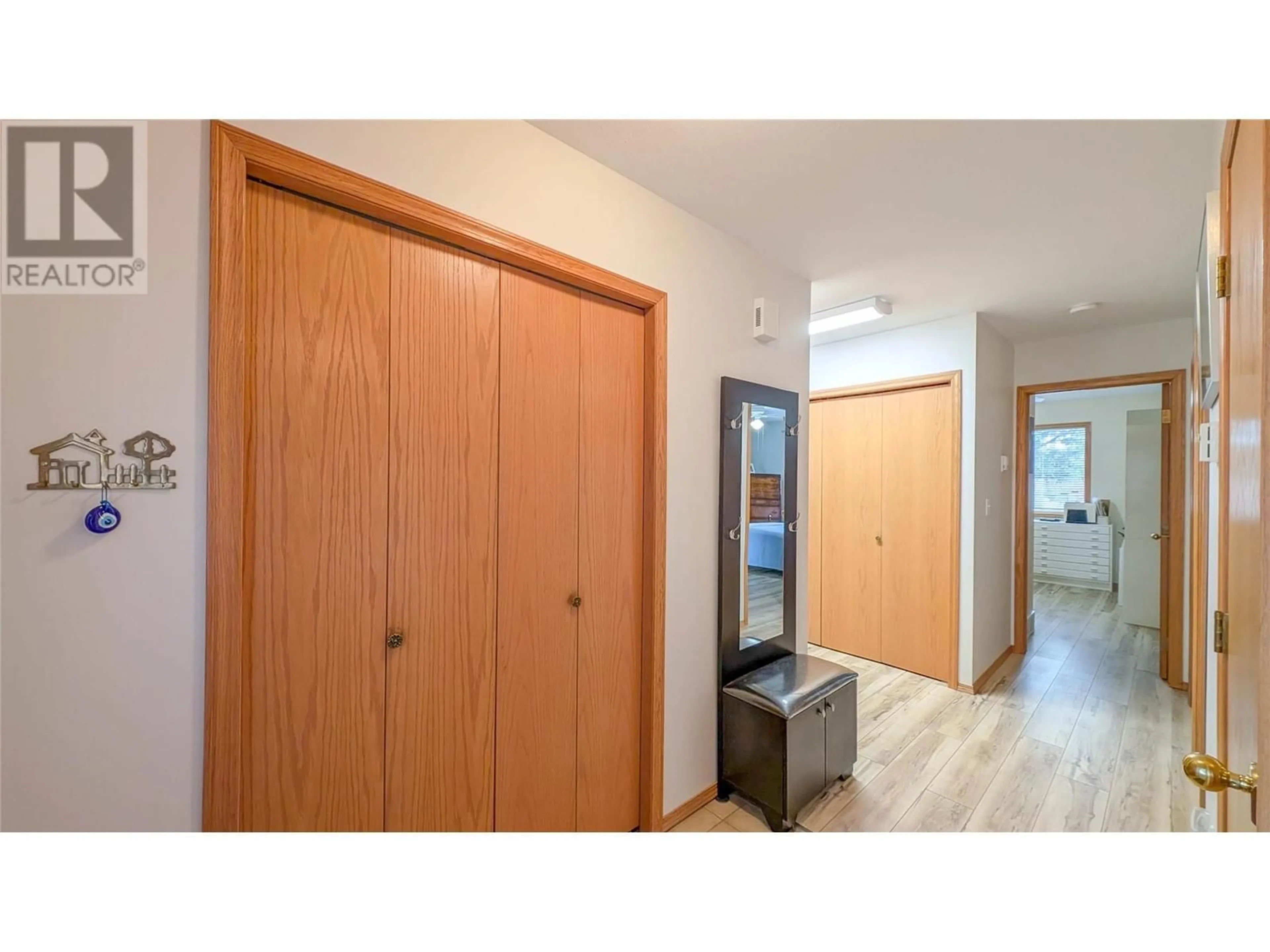 Indoor entryway for 1021B 11TH AVENUE, Invermere British Columbia V0A1K0