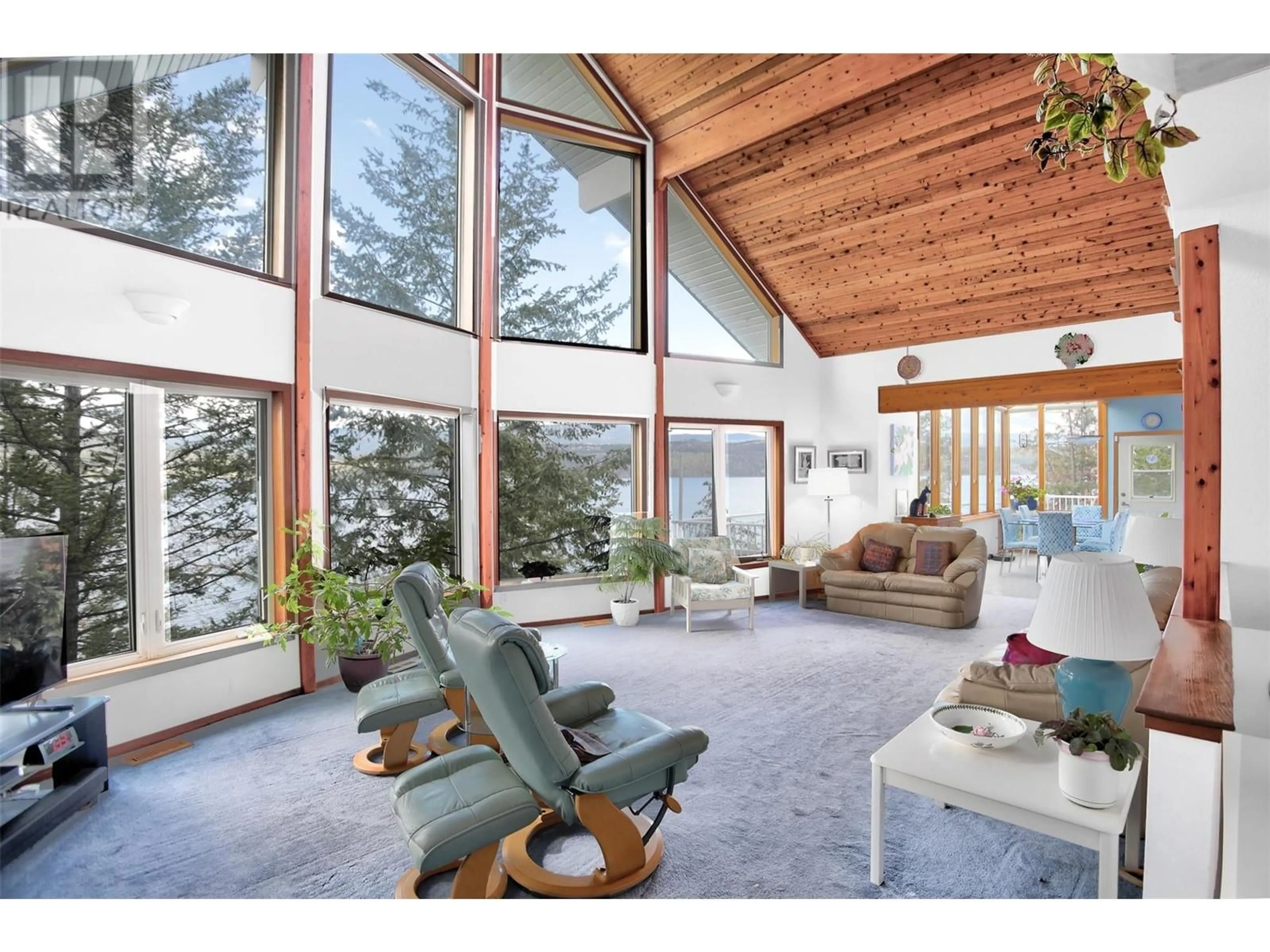 Living room with furniture, unknown for 3765 WESTSIDE RD ROAD NORTH, Kelowna British Columbia V1Z3W8