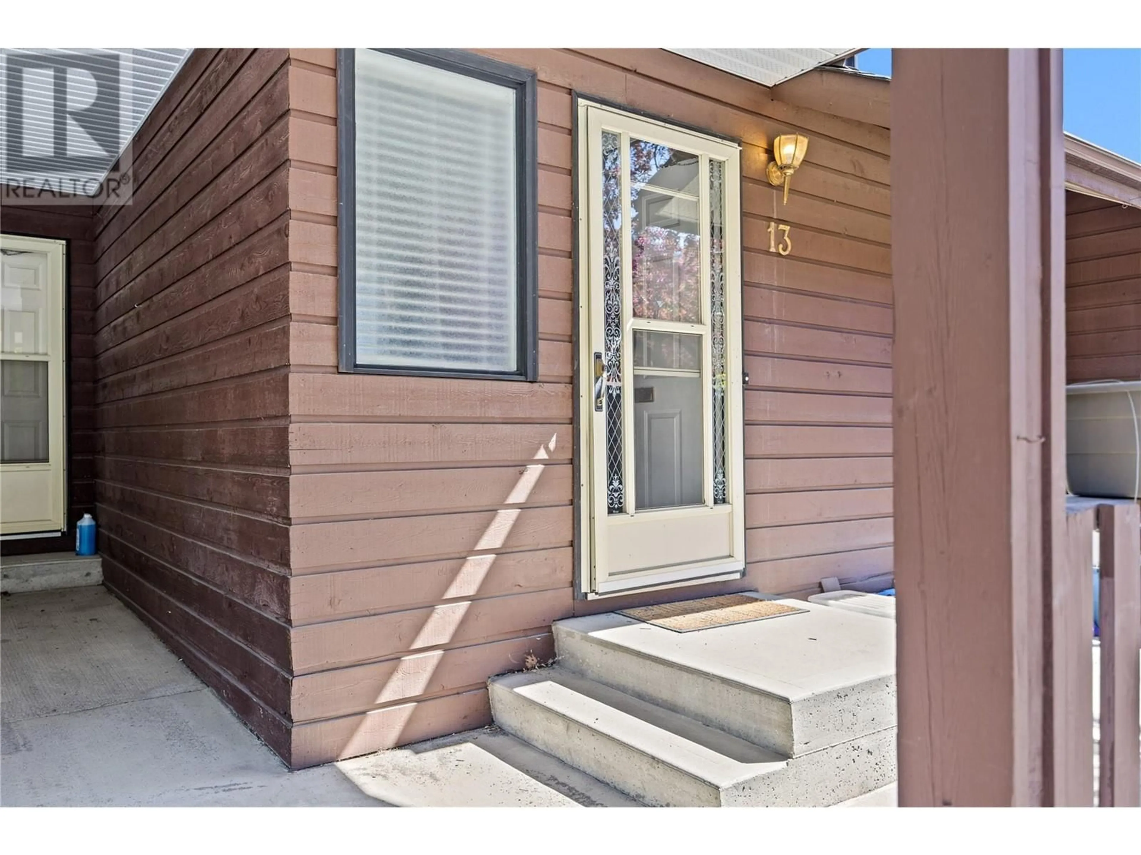 Indoor entryway for 13 - 1155 HUGH ALLAN DRIVE, Kamloops British Columbia V1S1B4