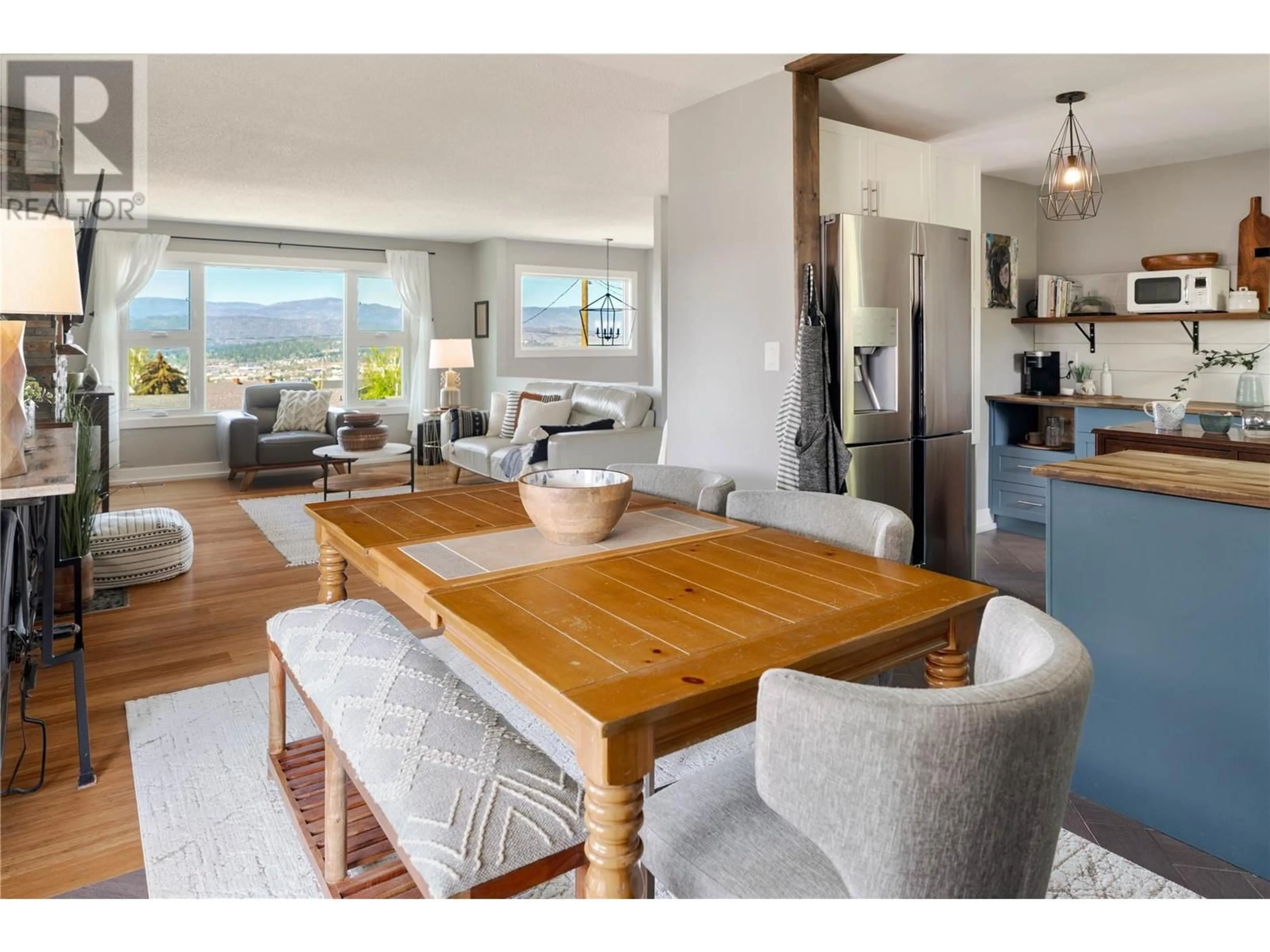 Unknown for 1815 JONATHAN ROAD, Kelowna British Columbia V1P1A9