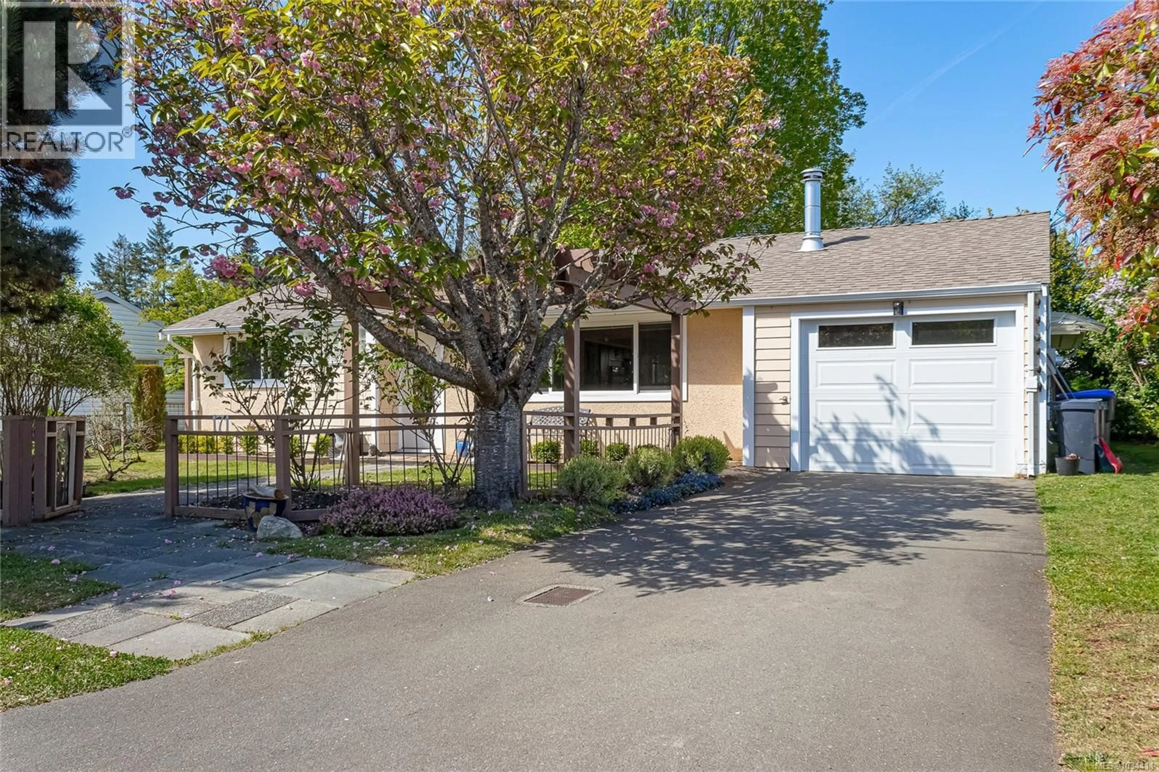 Unknown for 171 STANFORD AVENUE WEST, Parksville British Columbia V9P1M2