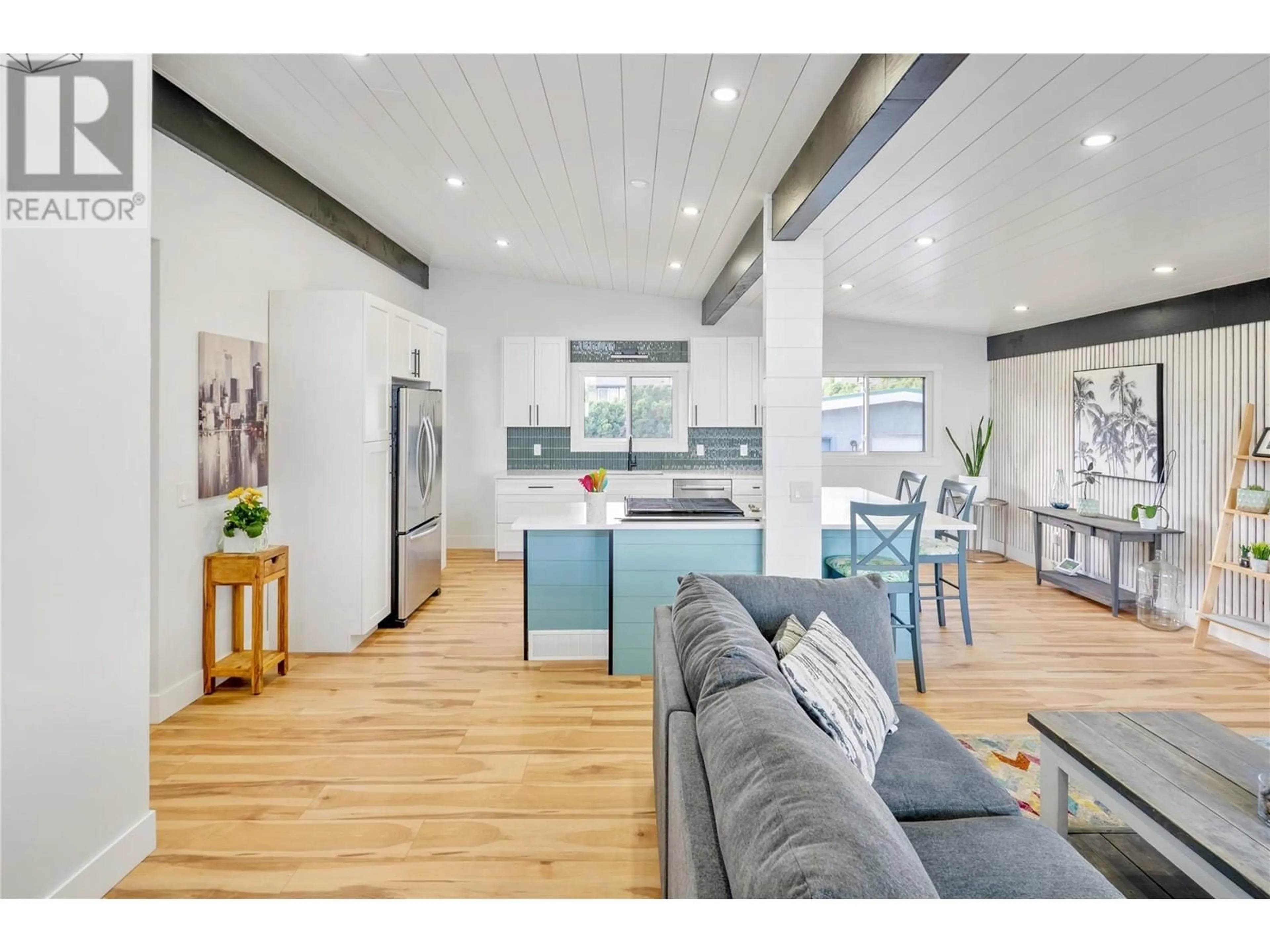 Open concept kitchen, unknown for 265 HARDIE ROAD, Kelowna British Columbia V1X2G9