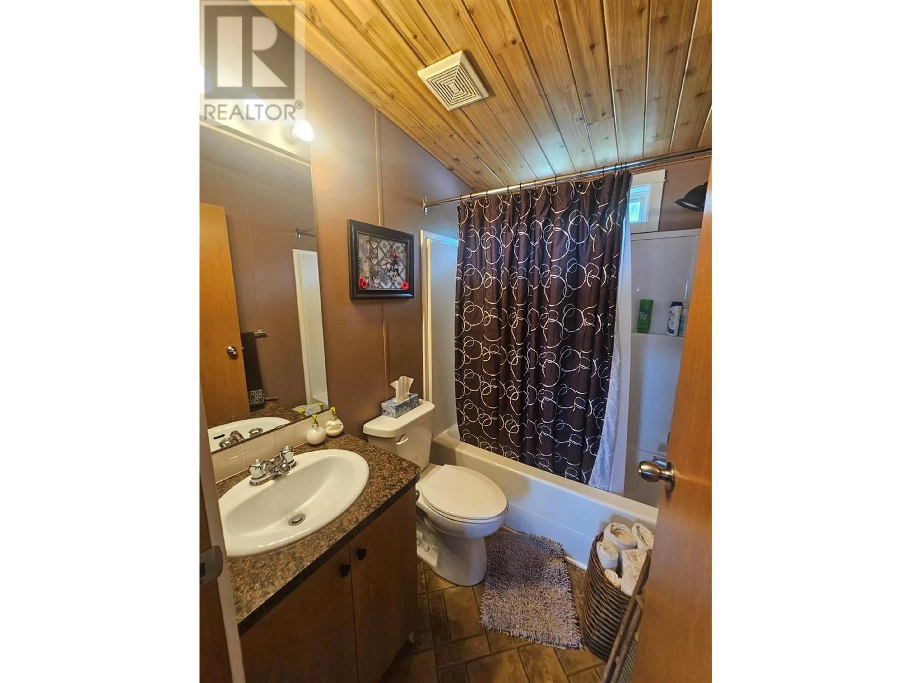 Standard bathroom, unknown for 1250 BROWN CREEK - EHOLT ROAD, Grand Forks British Columbia V0H1H8