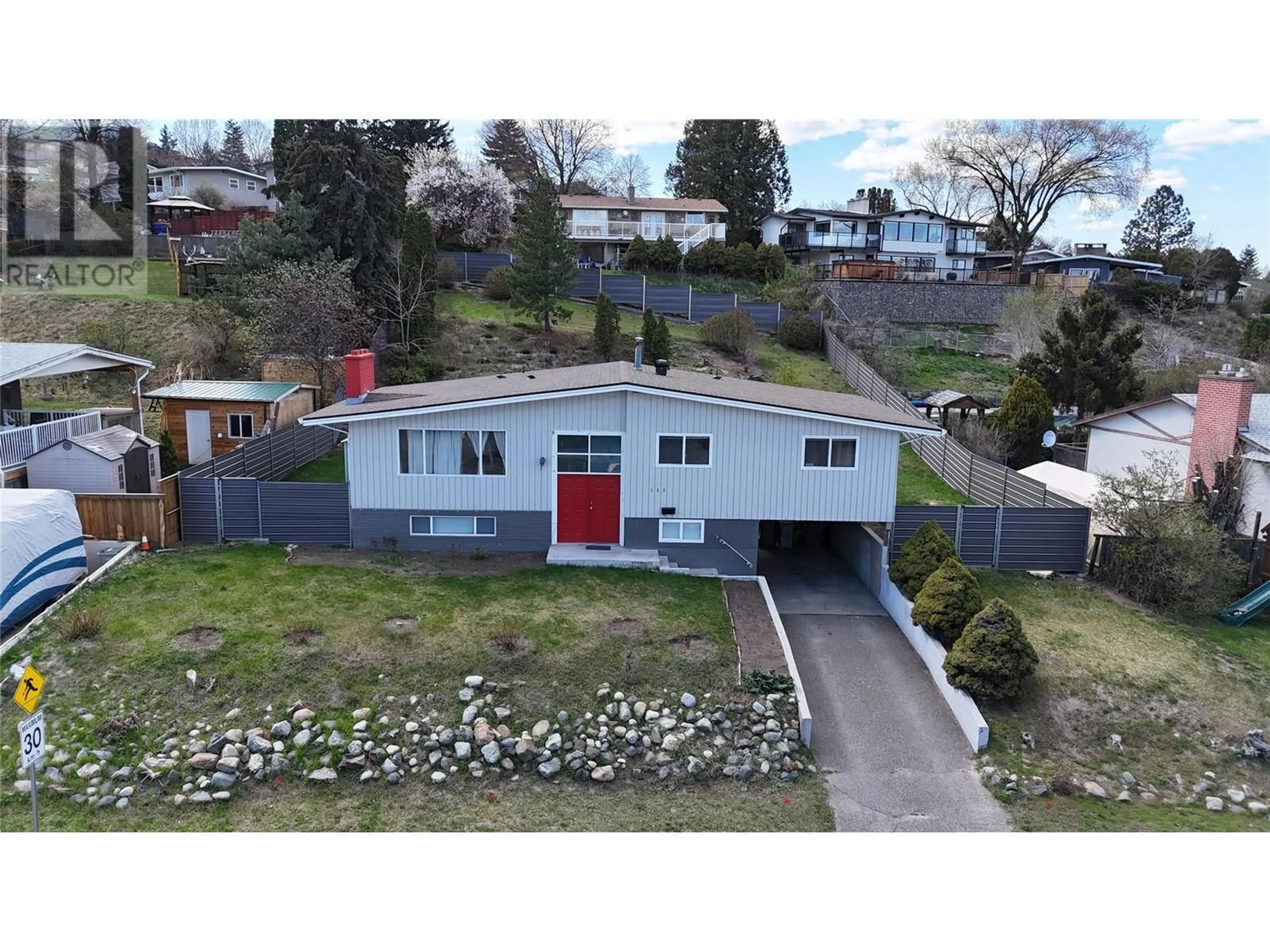 A pic from outside/outdoor area/front of a property/back of a property/a pic from drone, street for 355 PEMBERTON TERRACE, Kamloops British Columbia V2C1T2
