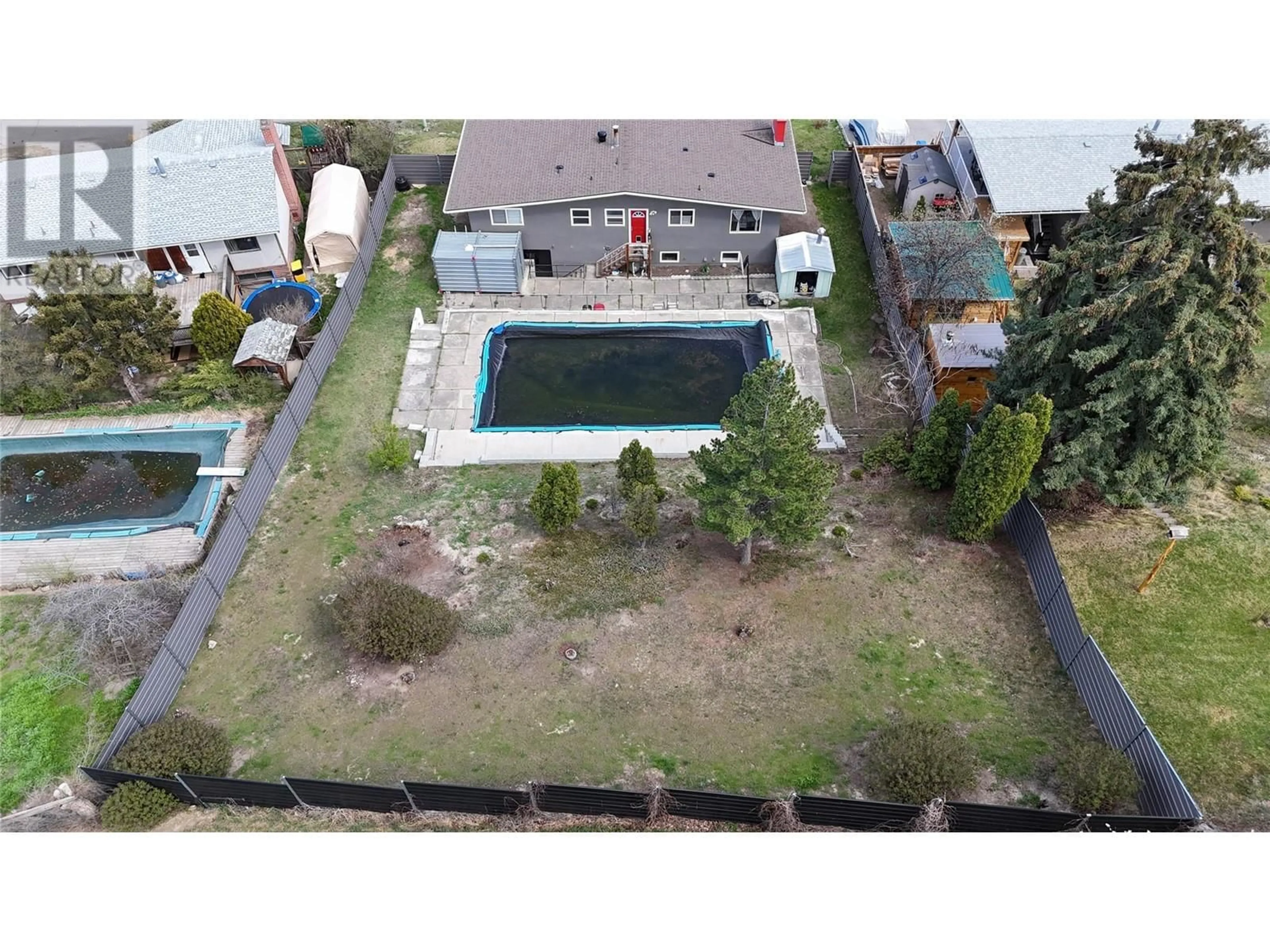A pic from outside/outdoor area/front of a property/back of a property/a pic from drone, unknown for 355 PEMBERTON TERRACE, Kamloops British Columbia V2C1T2