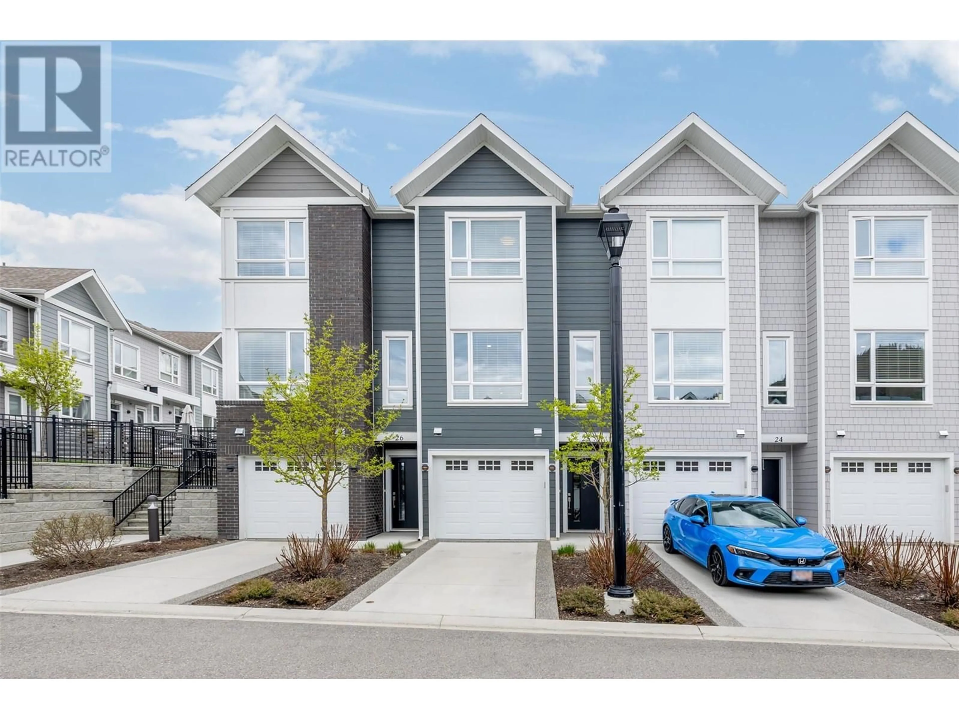 Home with vinyl exterior material, street for 25 - 13098 SHORELINE WAY, Lake Country British Columbia V4V0A8