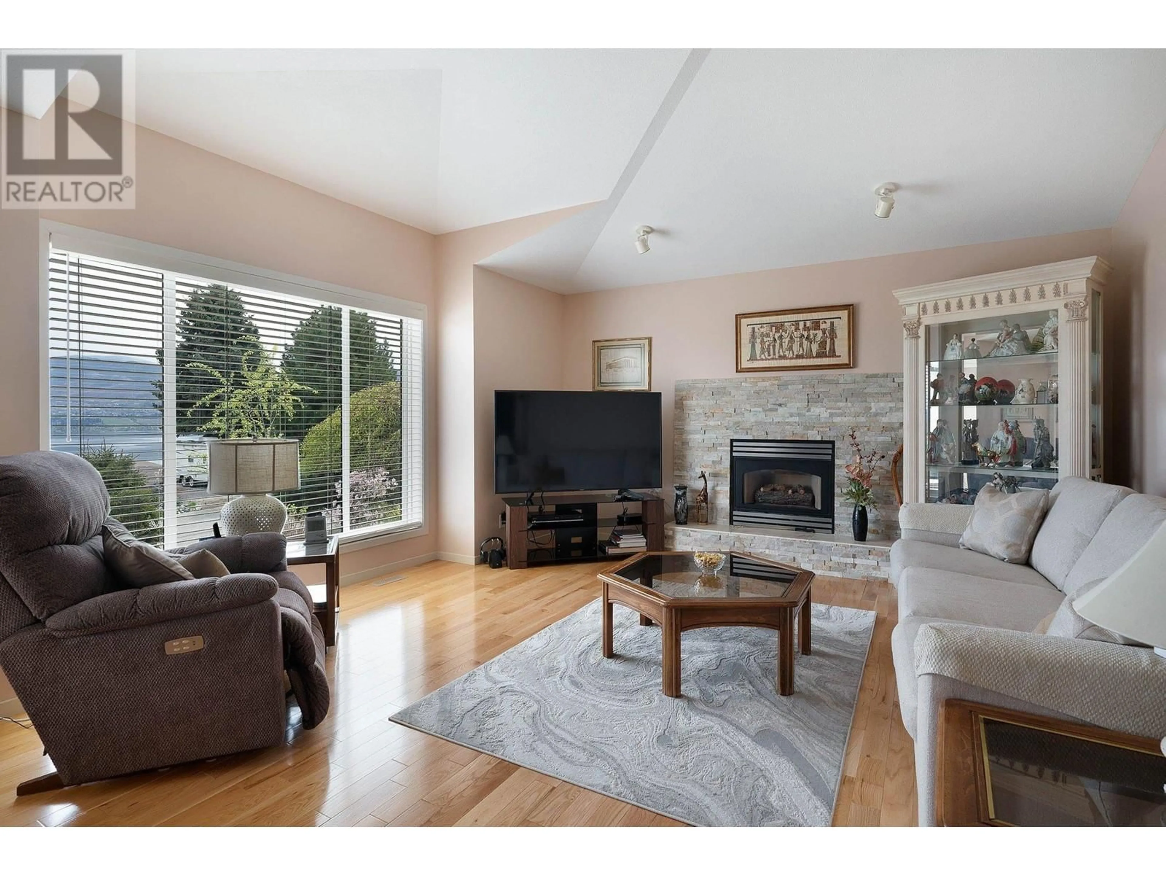 Living room with furniture, unknown for 3336 CHANCELLOR PLACE, West Kelowna British Columbia V4T2R1