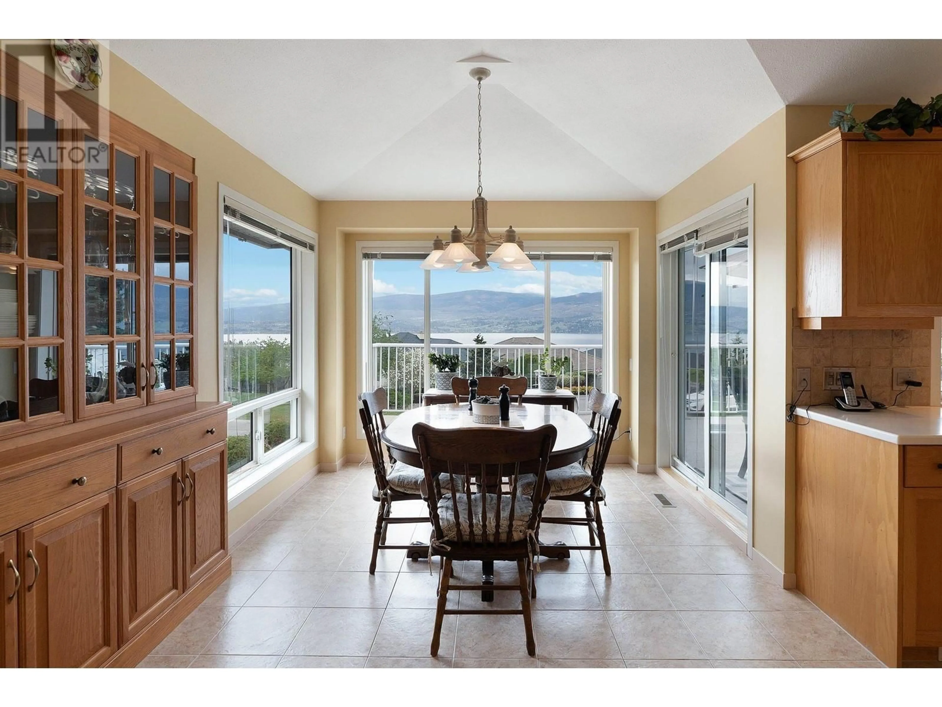 Dining room, ceramic/tile floor for 3336 CHANCELLOR PLACE, West Kelowna British Columbia V4T2R1
