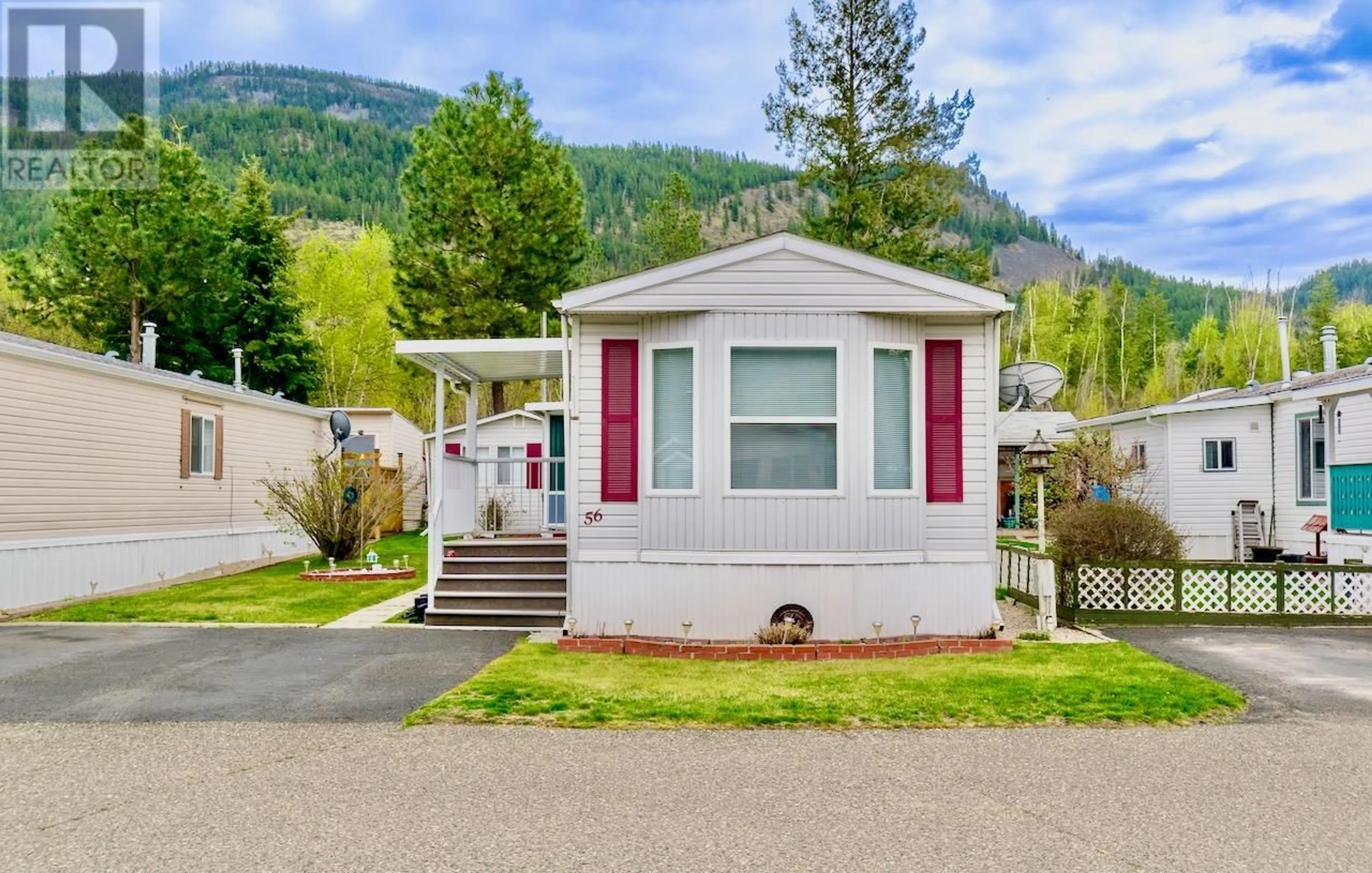 Home with vinyl exterior material, mountain view for 56 - 4965 PINE ACRES ROAD, Chase British Columbia V0E1M3
