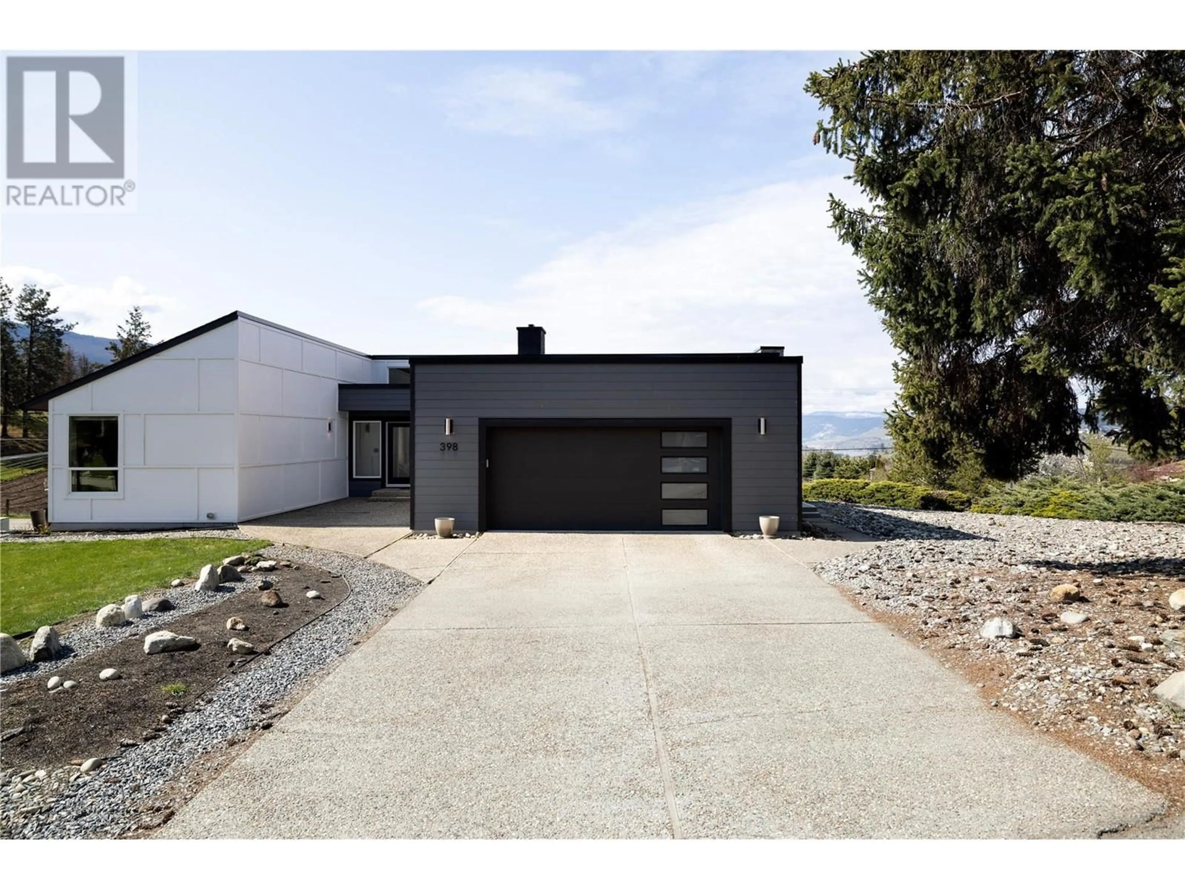 Indoor garage for 398 SCENIC DRIVE, Coldstream British Columbia V1B2X3