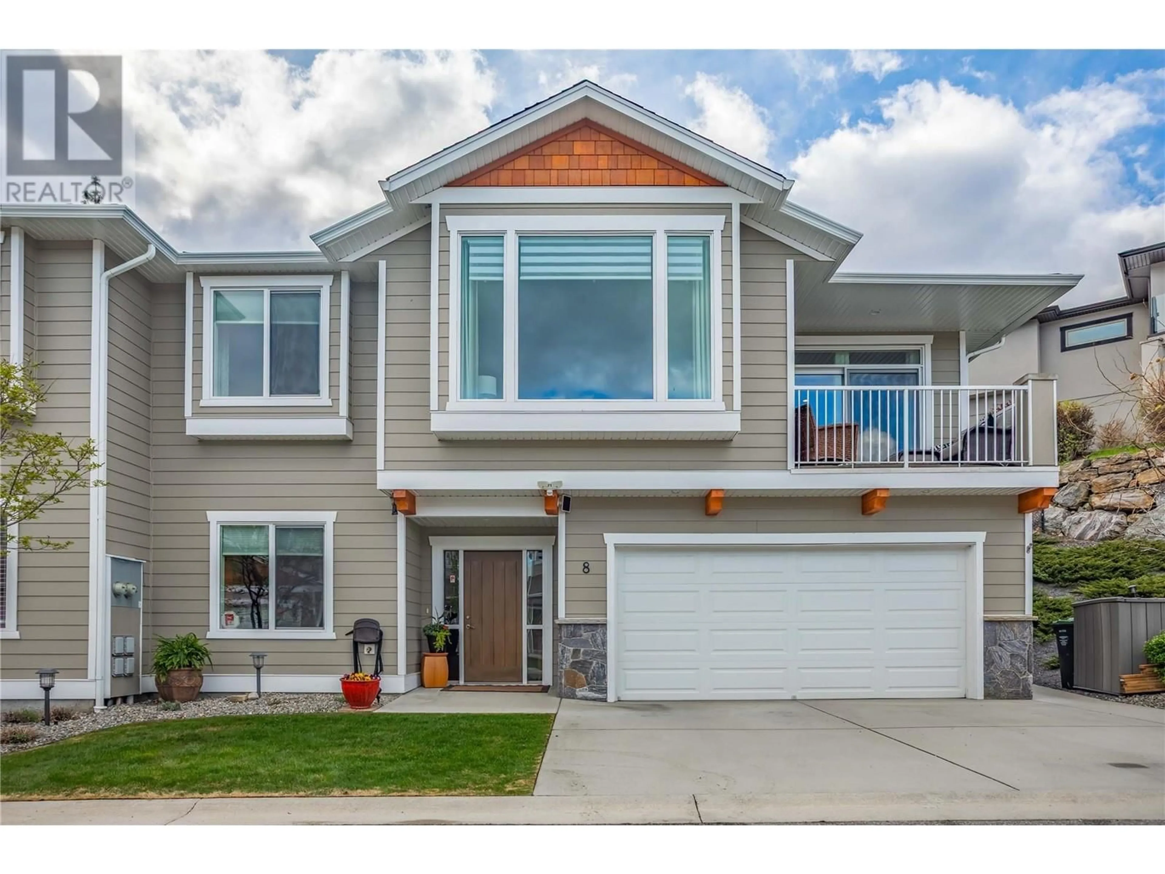 Home with vinyl exterior material, street for 8 - 555 TUNGSTEN COURT, Kelowna British Columbia V1W4W8