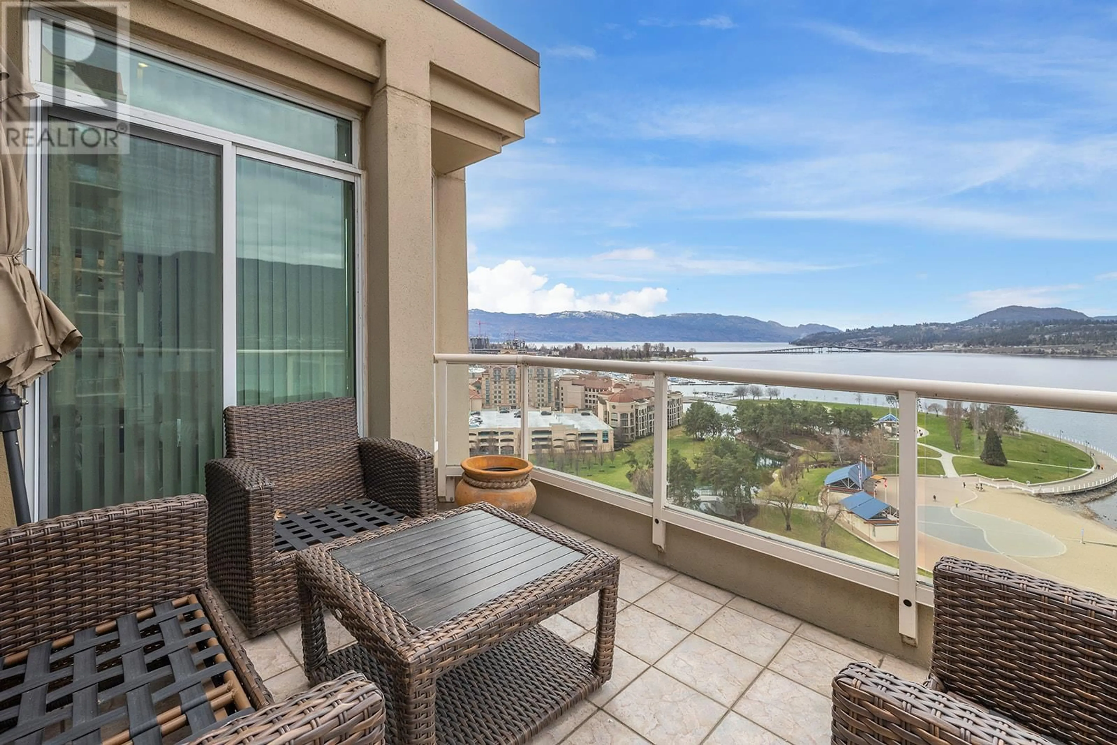 Balcony in the apartment, water/lake/river/ocean view for 1702 - 1152 SUNSET DRIVE, Kelowna British Columbia V1Y9R7