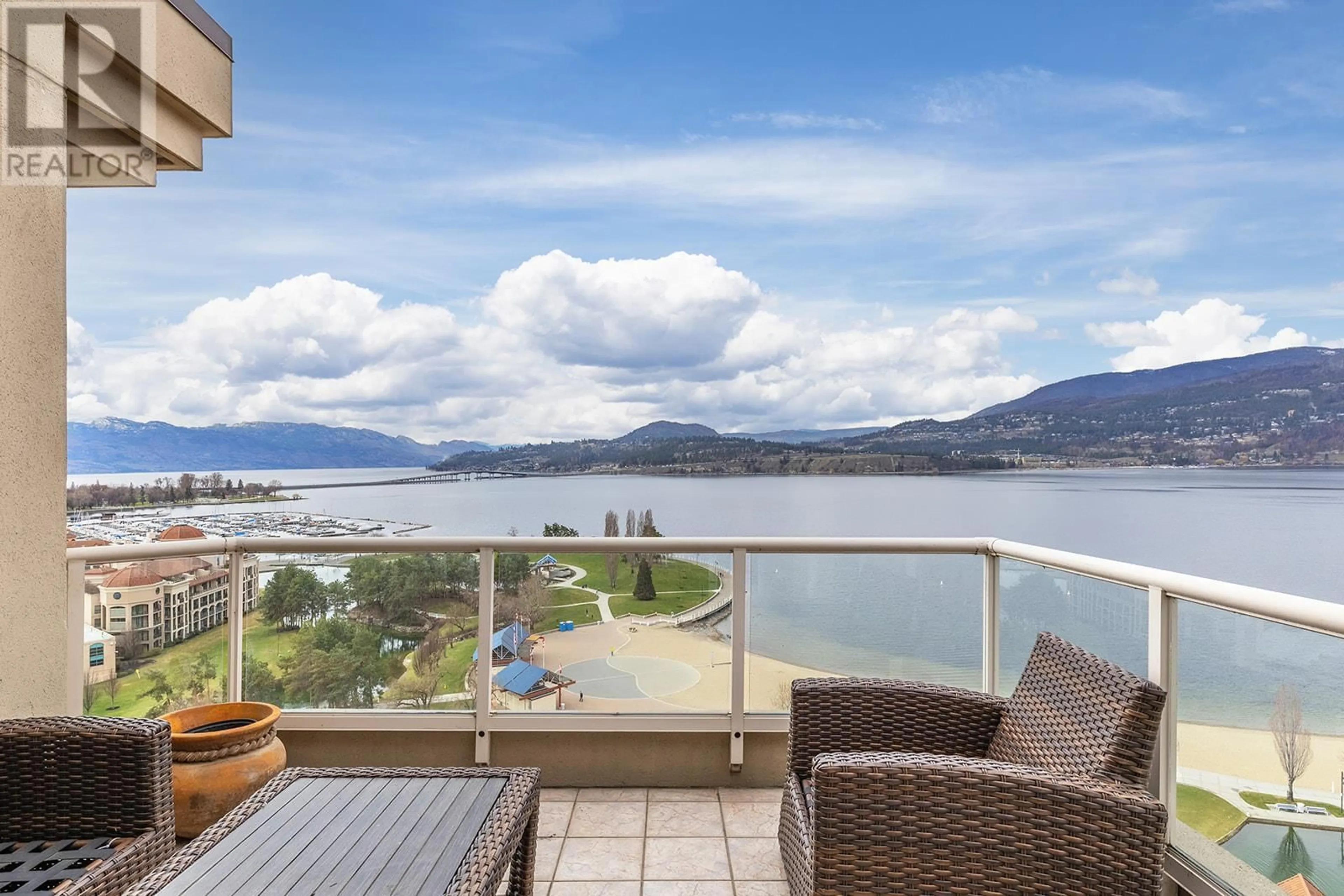 Balcony in the apartment, water/lake/river/ocean view for 1702 - 1152 SUNSET DRIVE, Kelowna British Columbia V1Y9R7