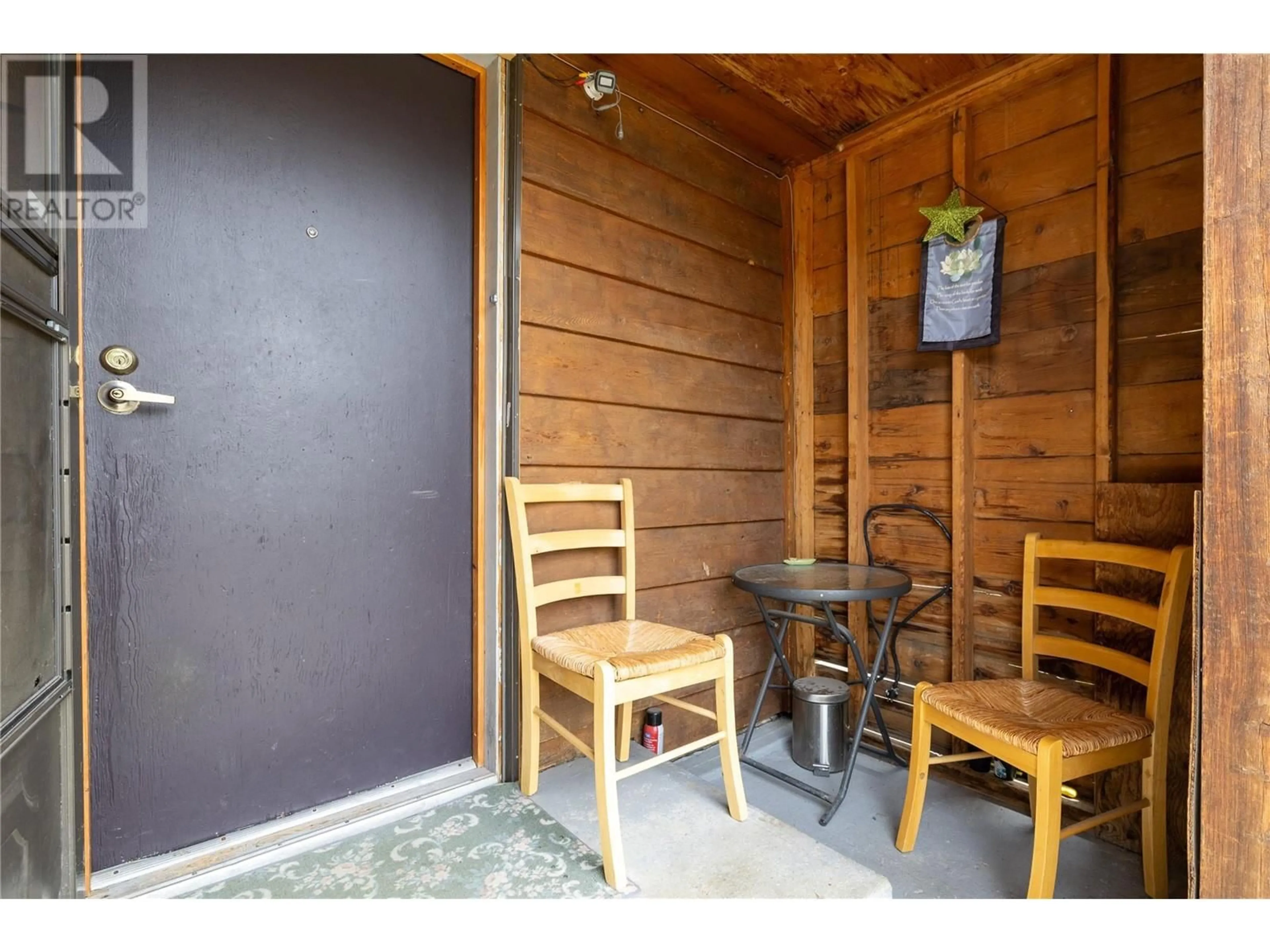 Patio, street for 5836 33 HIGHWAY, Beaverdell British Columbia V0H1A0