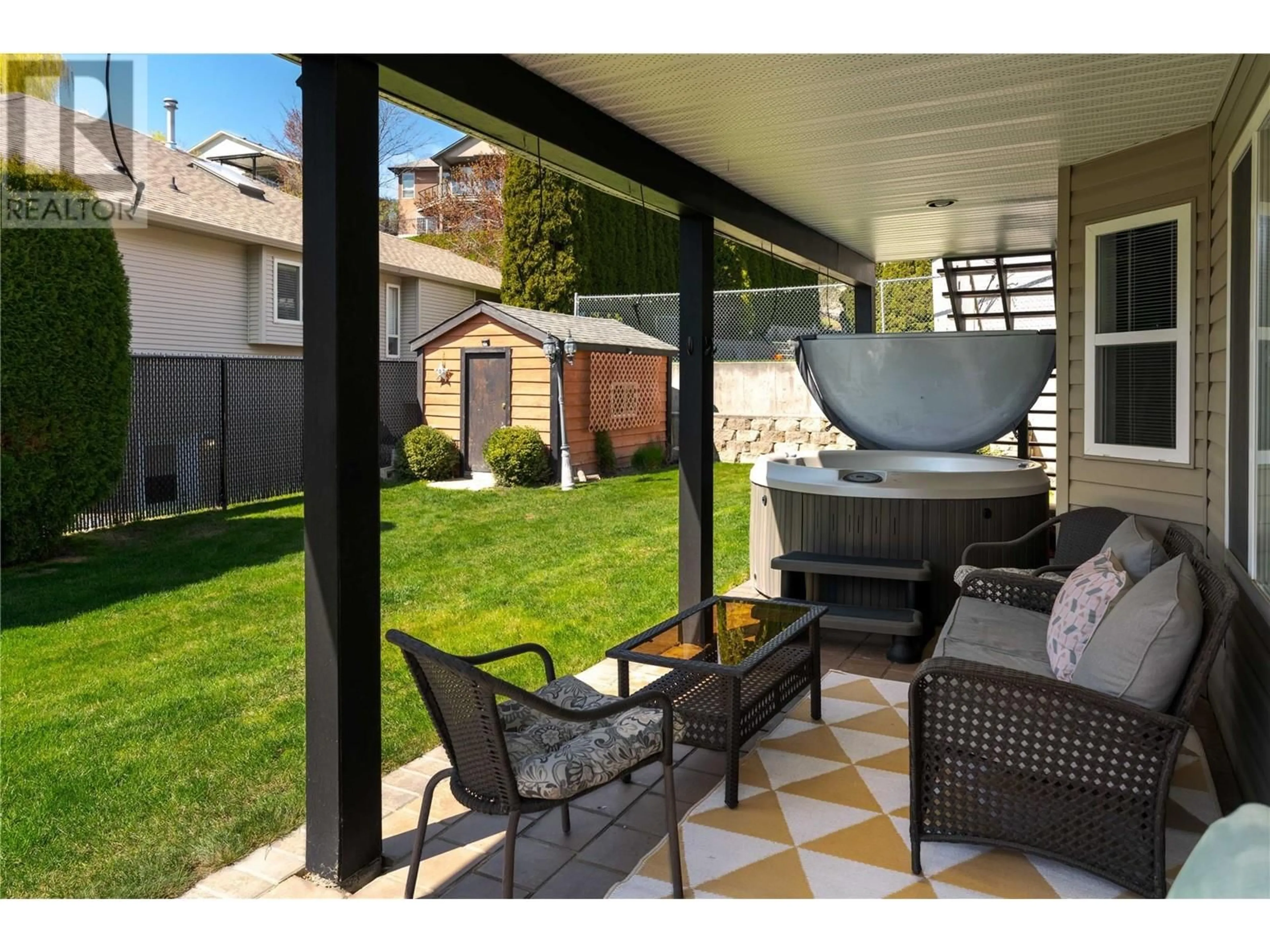 Patio, street for 1482 LONGLEY CRESCENT, Kelowna British Columbia V1P1N1