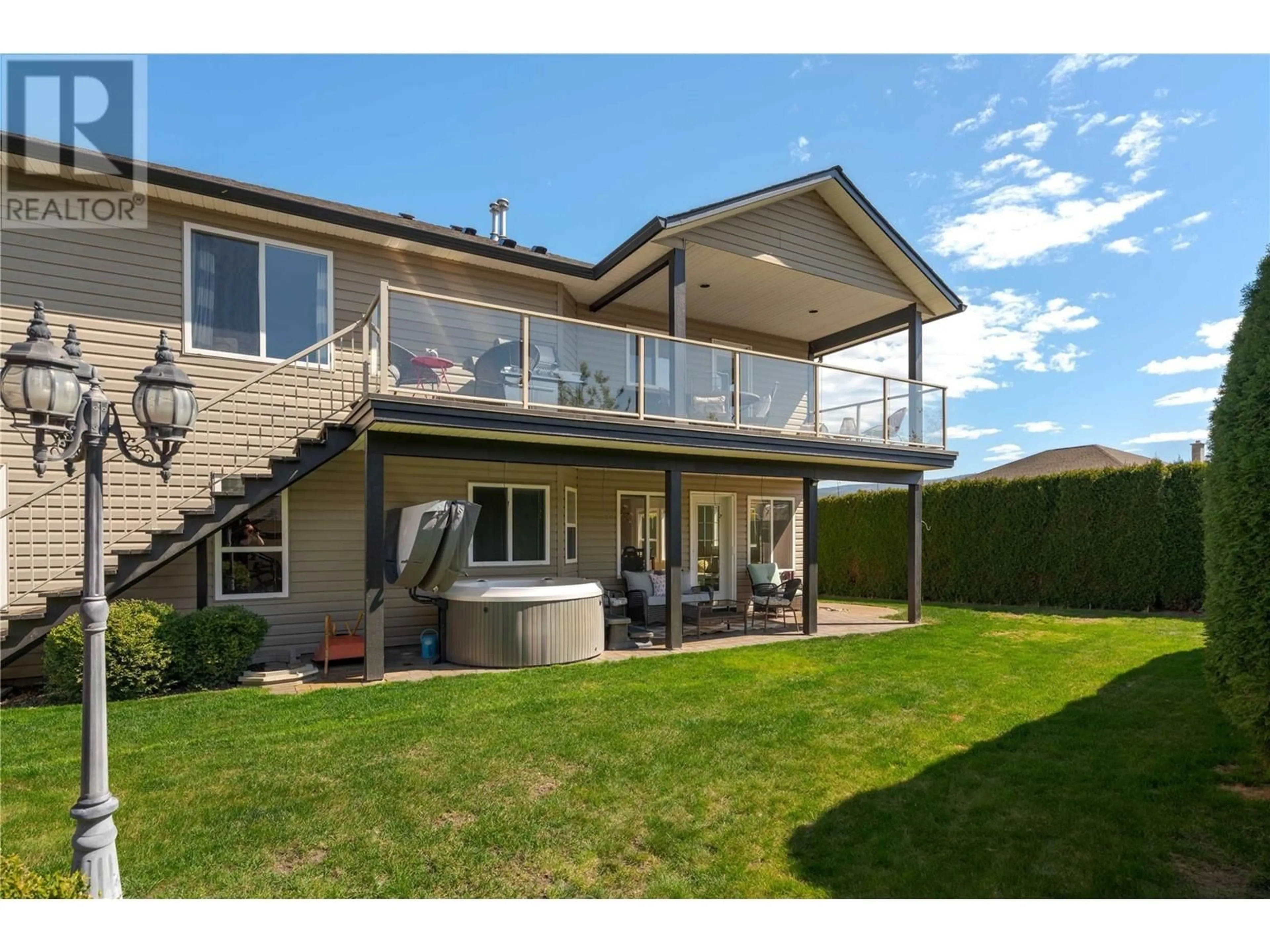 Unknown for 1482 LONGLEY CRESCENT, Kelowna British Columbia V1P1N1