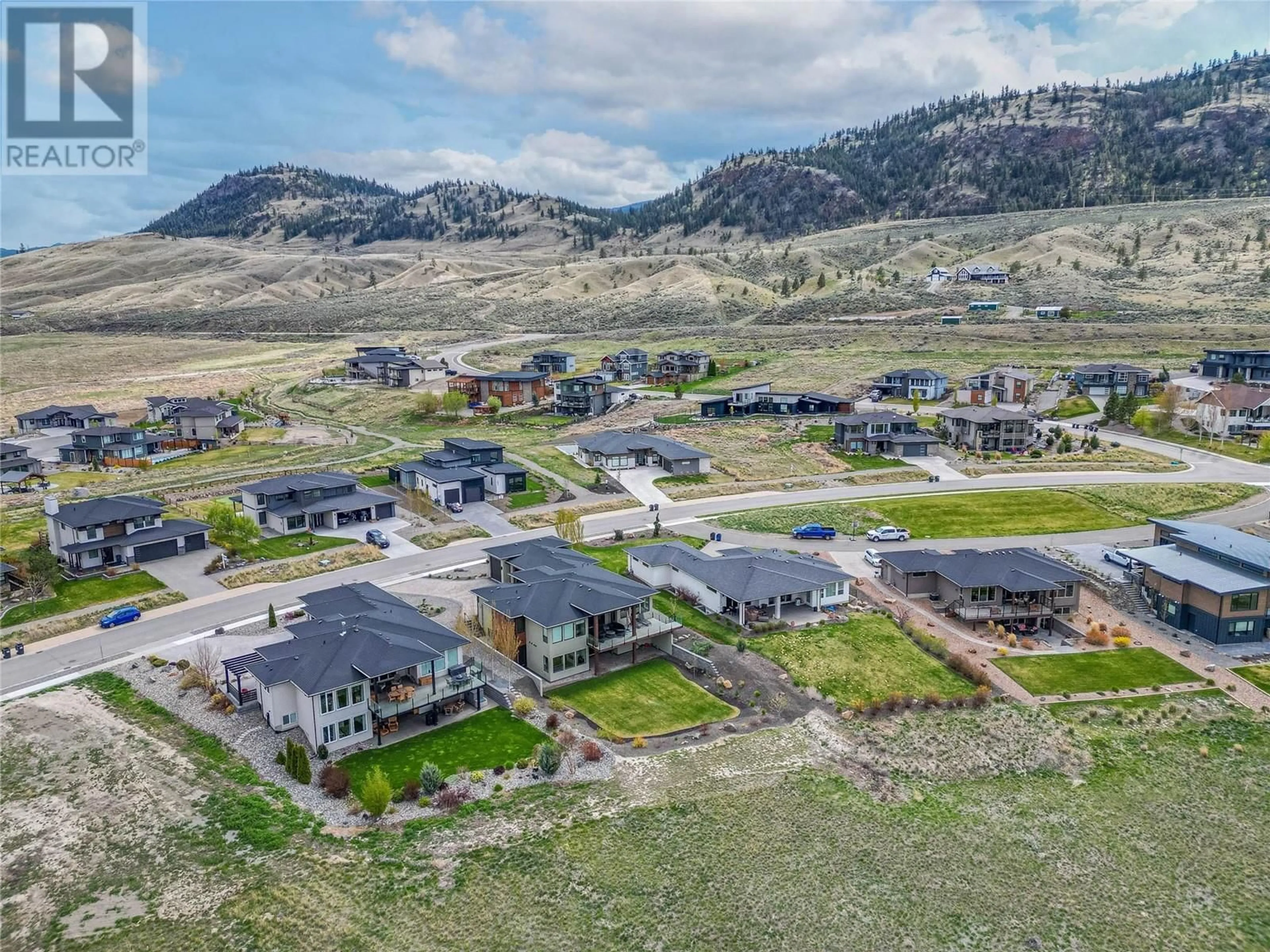 A pic from outside/outdoor area/front of a property/back of a property/a pic from drone, mountain view for 204 RUE CHEVAL NOIR OTHER, Kamloops British Columbia V1S0B3