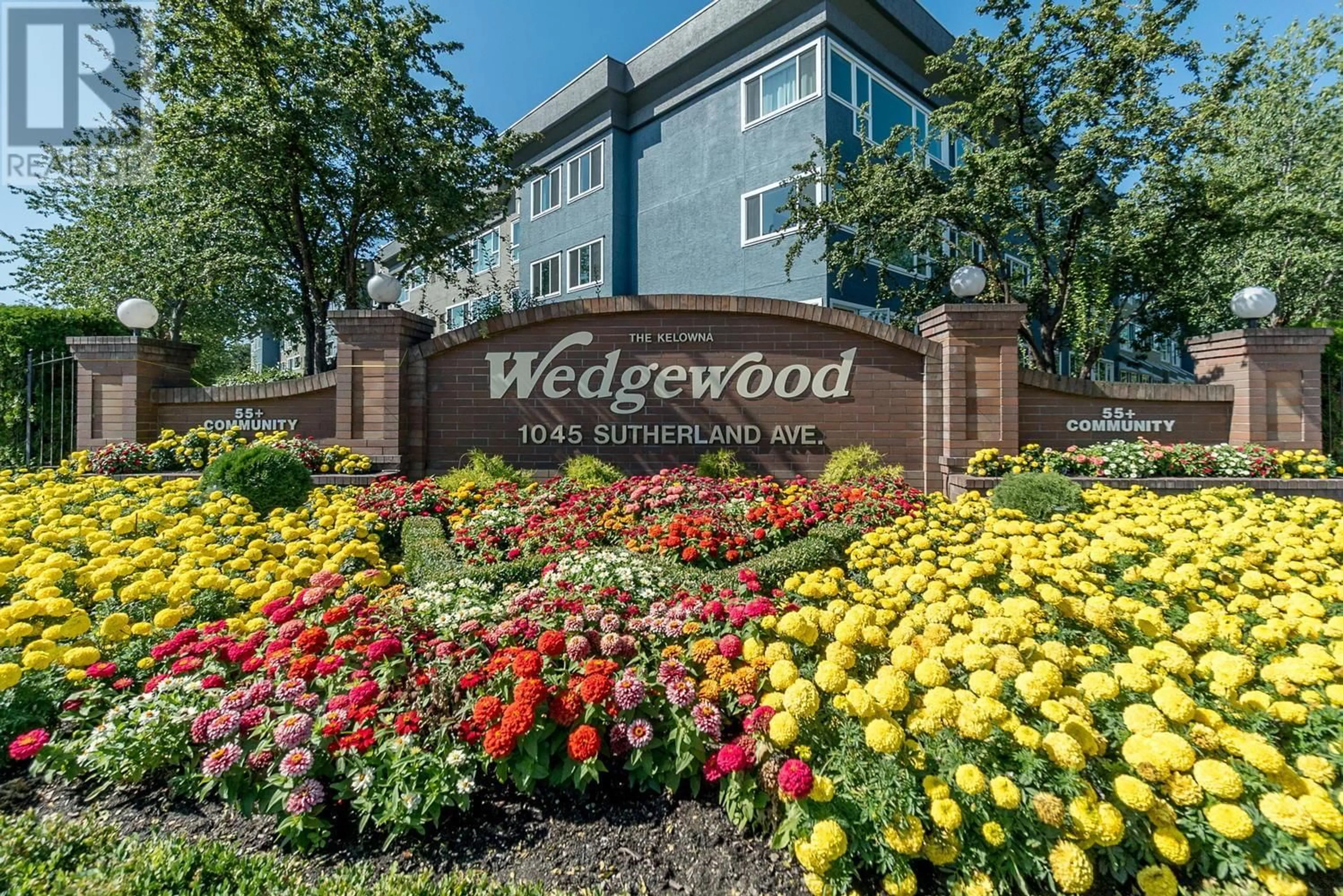 Indoor foyer for 363 - 1045 SUTHERLAND AVENUE, Kelowna British Columbia V1Y5Y1