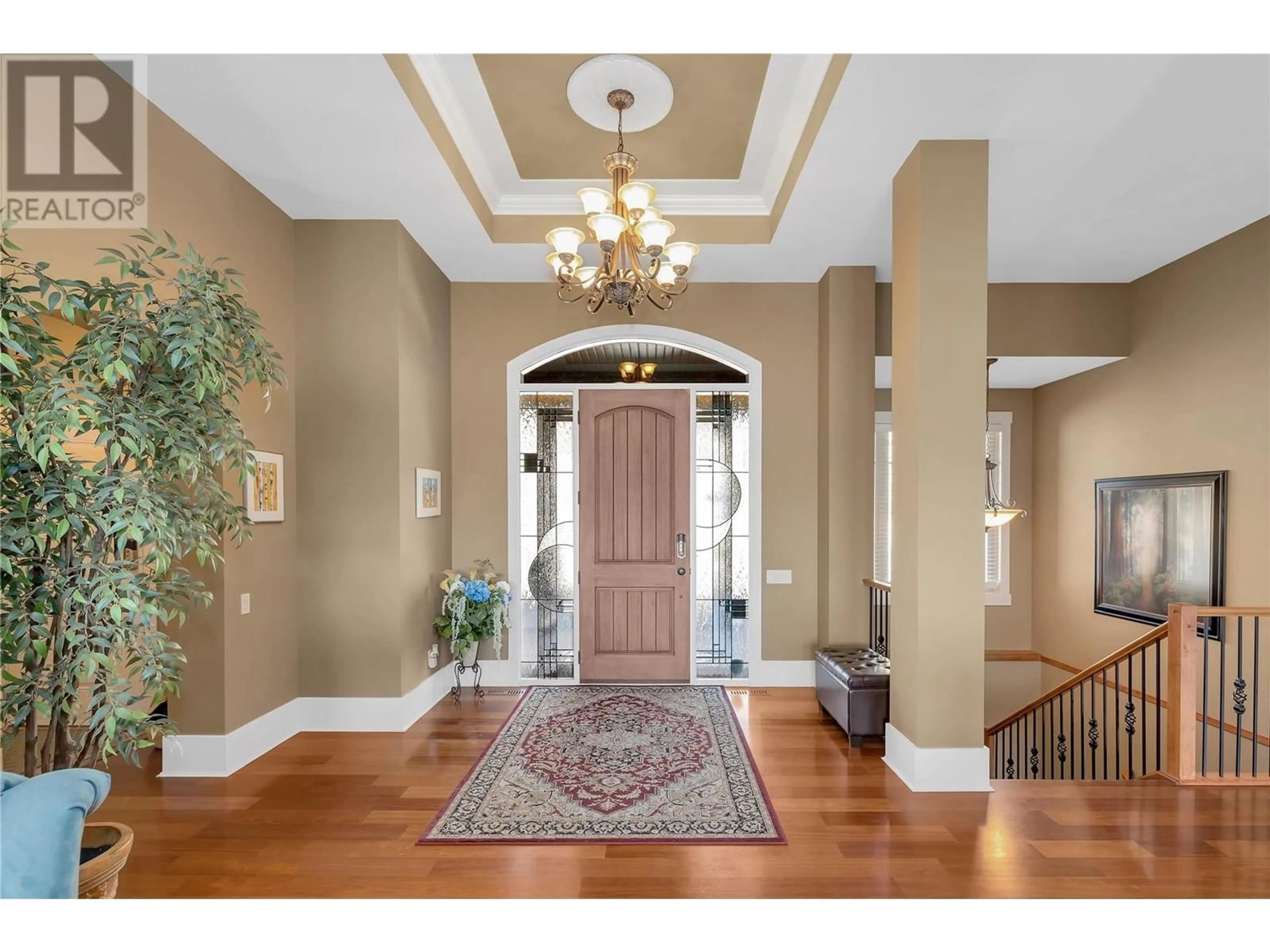 Indoor entryway for 1487 PINOT GRIS DRIVE, West Kelowna British Columbia V4T2Y6