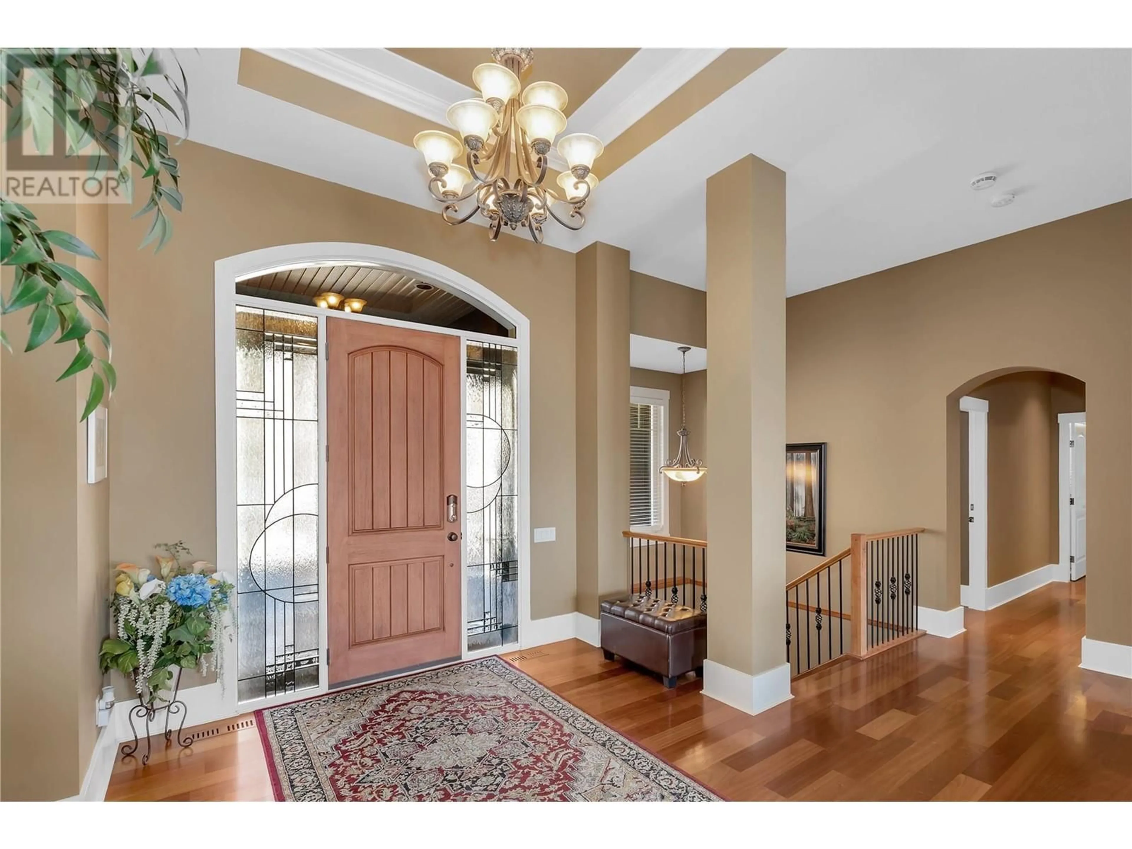 Indoor entryway for 1487 PINOT GRIS DRIVE, West Kelowna British Columbia V4T2Y6