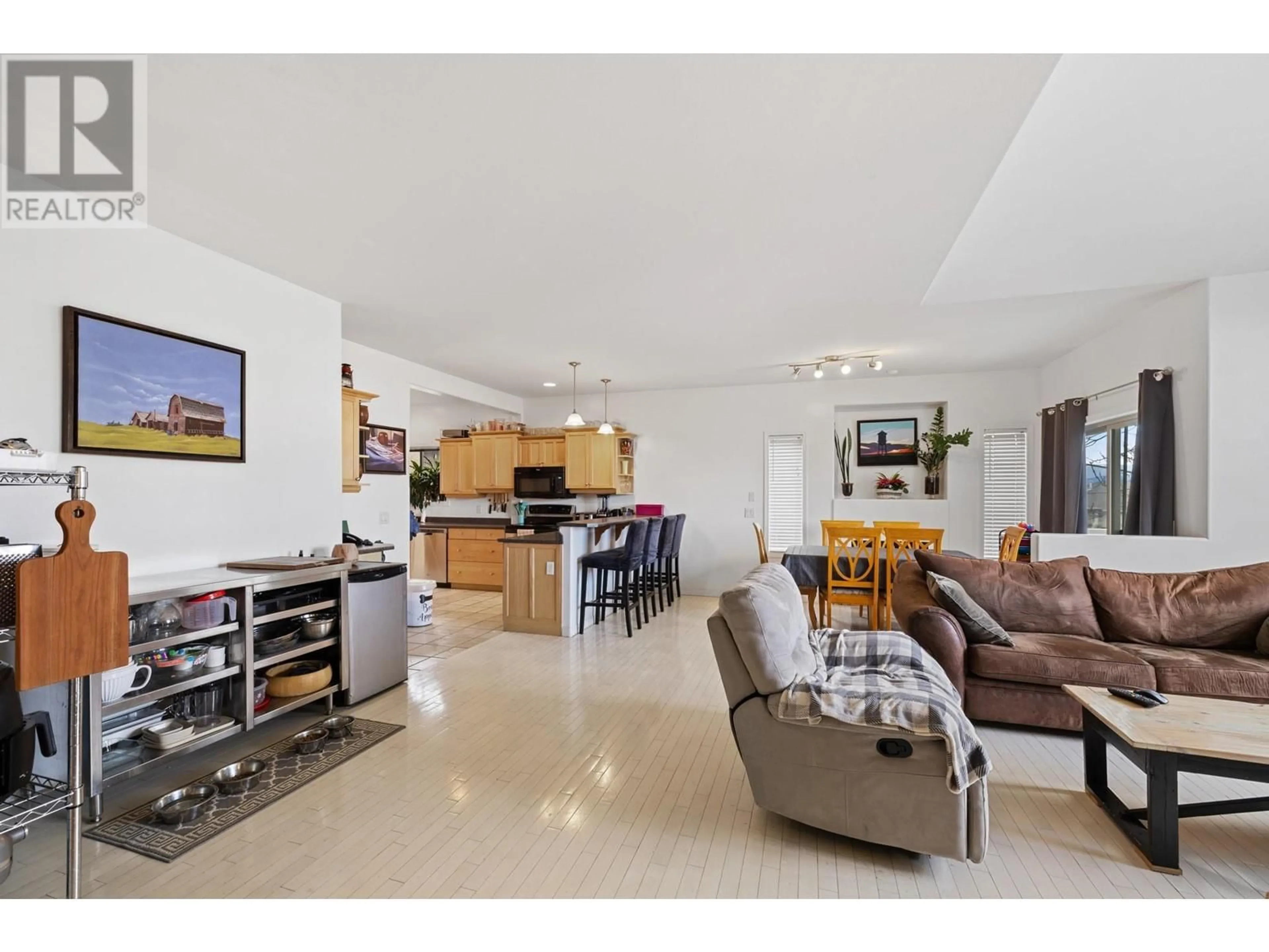 Unknown for 675 SOUTH CREST DRIVE, Kelowna British Columbia V1W4W6