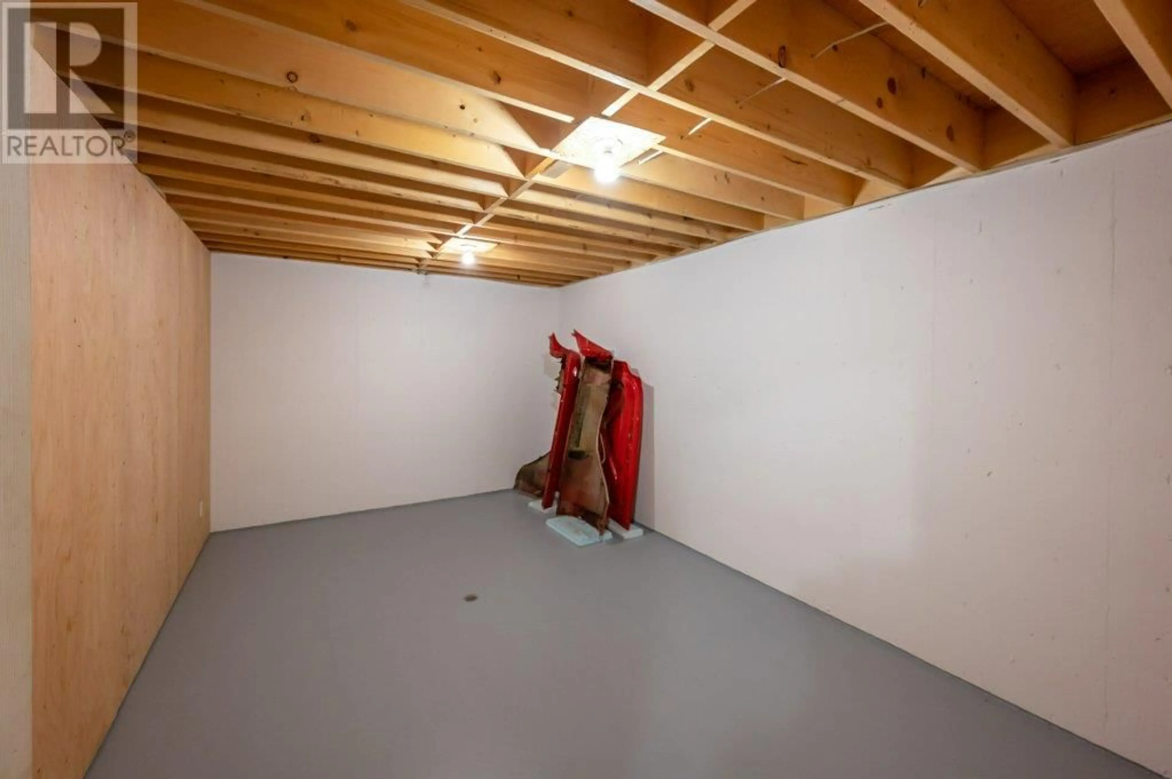 A pic of a room for 30 OSBORNE ROAD, Summerland British Columbia V0H1Z8