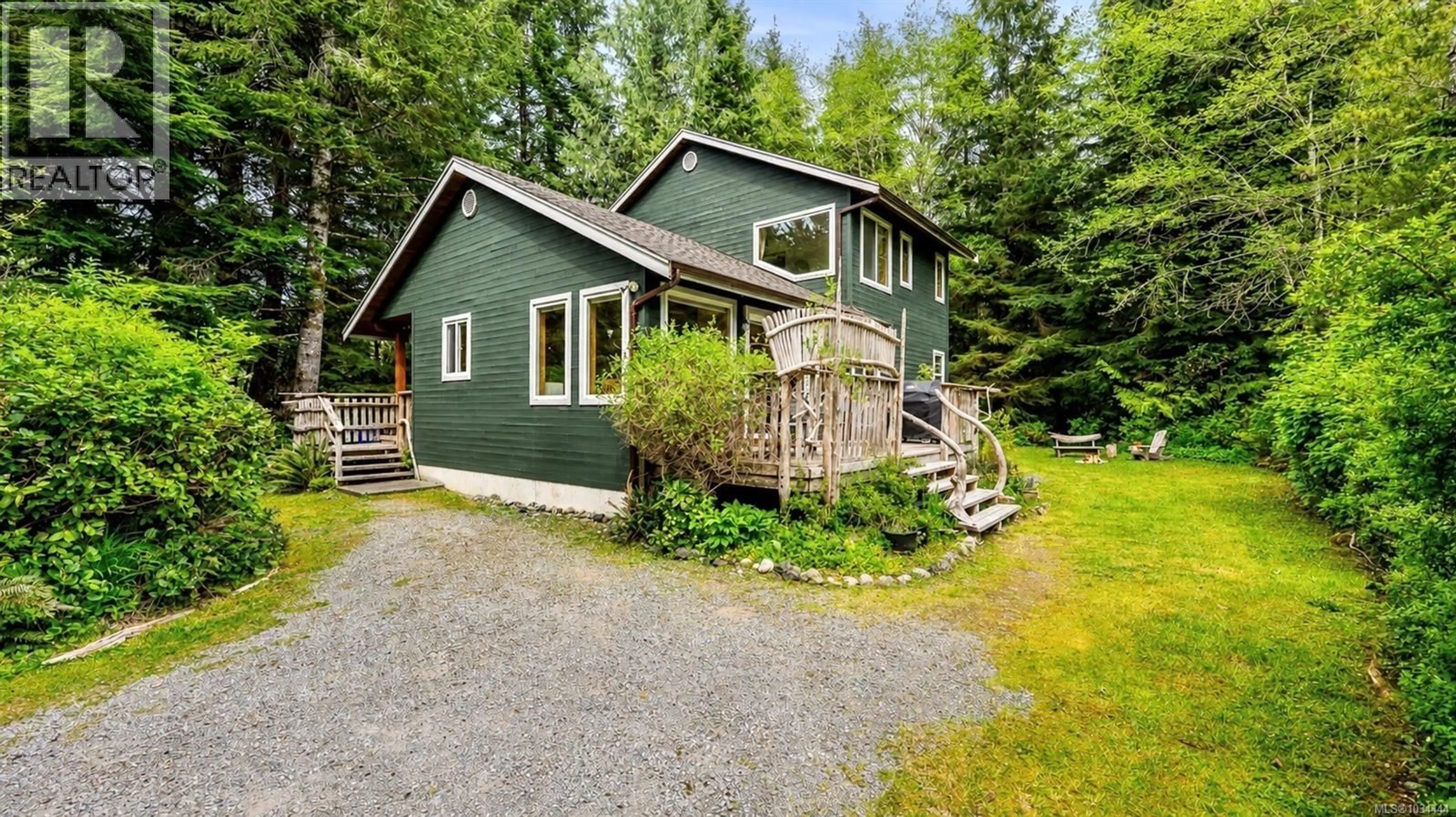 Home with vinyl exterior material, unknown for 1278 LYNN ROAD, Tofino British Columbia V0R2Z0