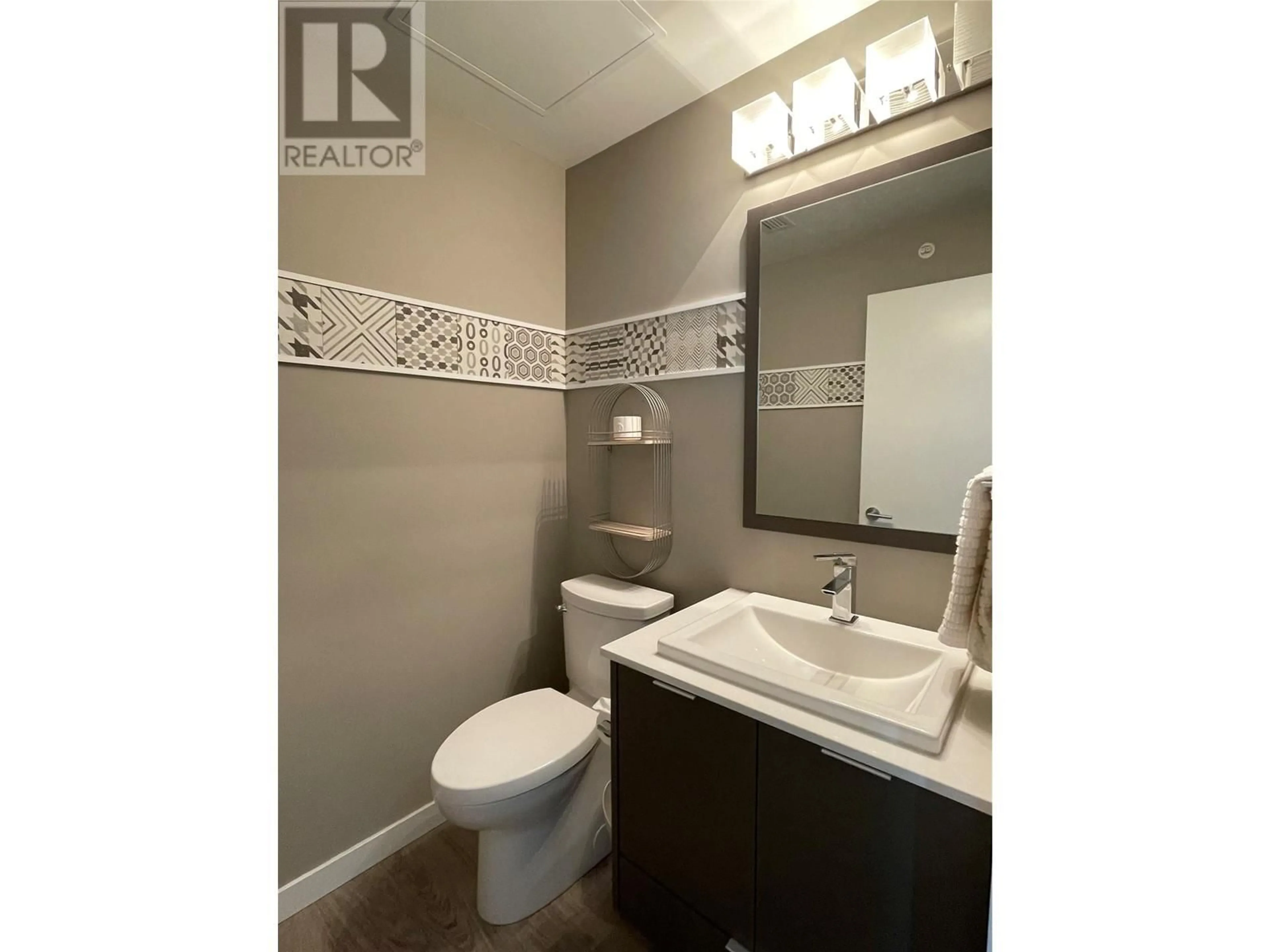 Unknown for PH17 - 1770 RICHTER STREET, Kelowna British Columbia V1Y0E6