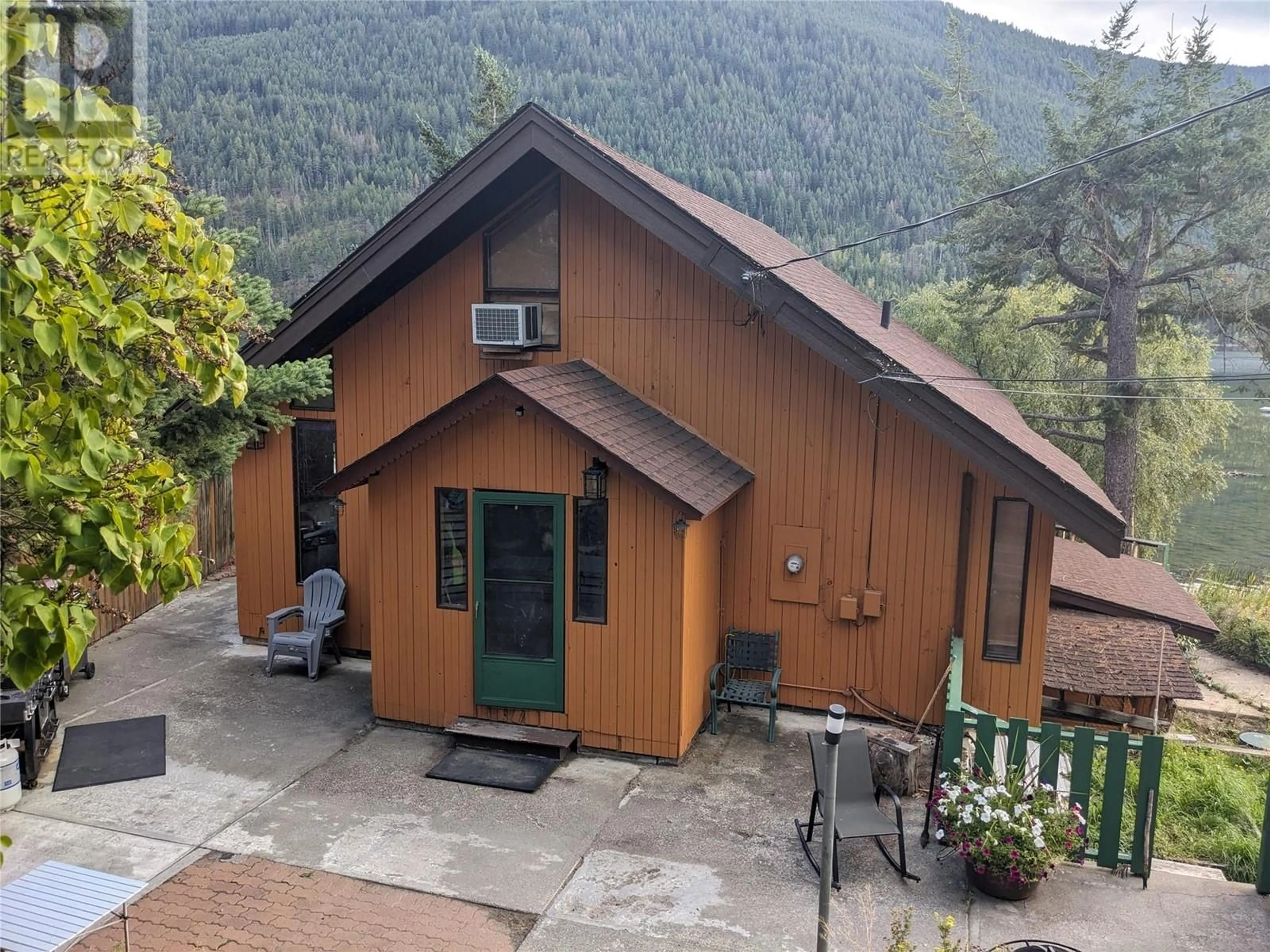 A pic from outside/outdoor area/front of a property/back of a property/a pic from drone, mountain view for 2376 OJIBWAY ROAD, Kamloops British Columbia V2H1T7