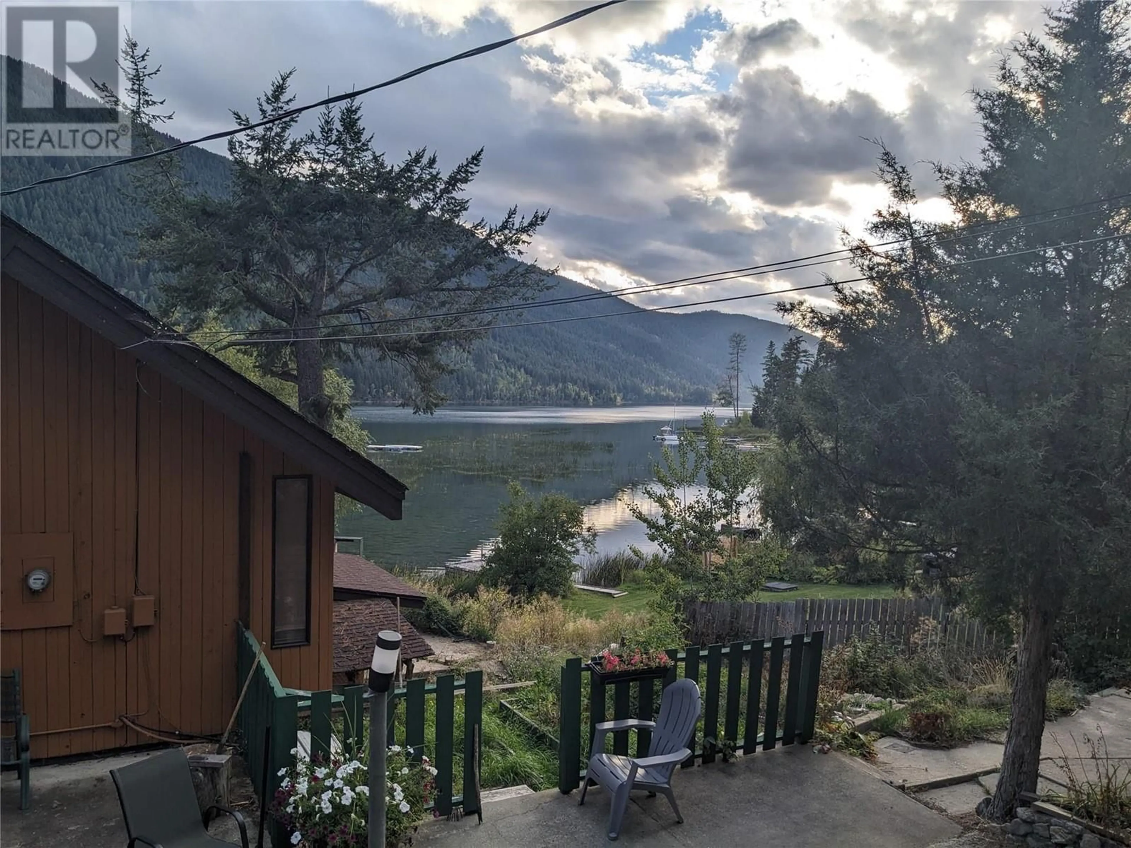 Patio, water/lake/river/ocean view for 2376 OJIBWAY ROAD, Kamloops British Columbia V2H1T7