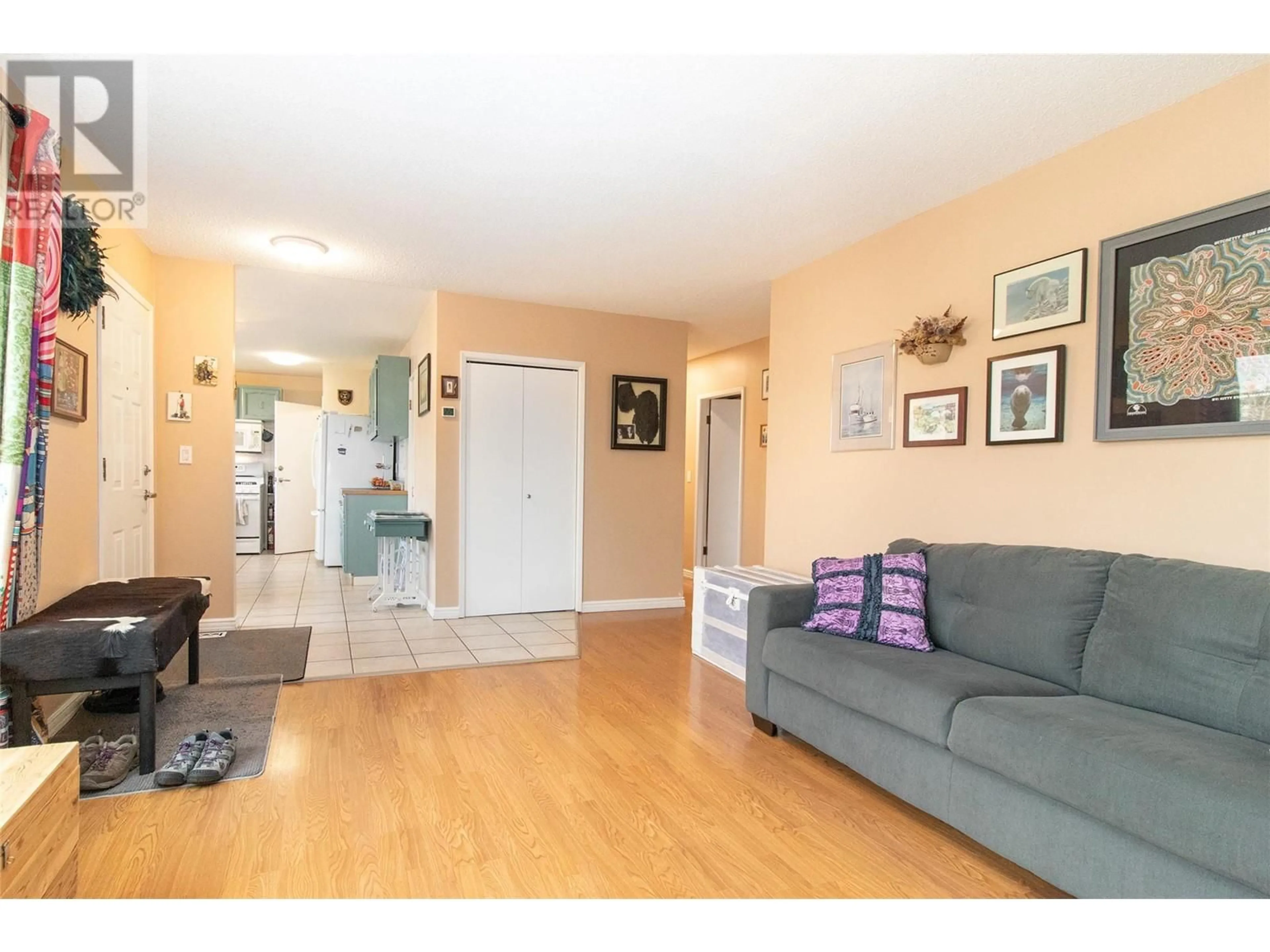 Living room with furniture, unknown for 475 HOLLYDELL ROAD, Kelowna British Columbia V1X1L1