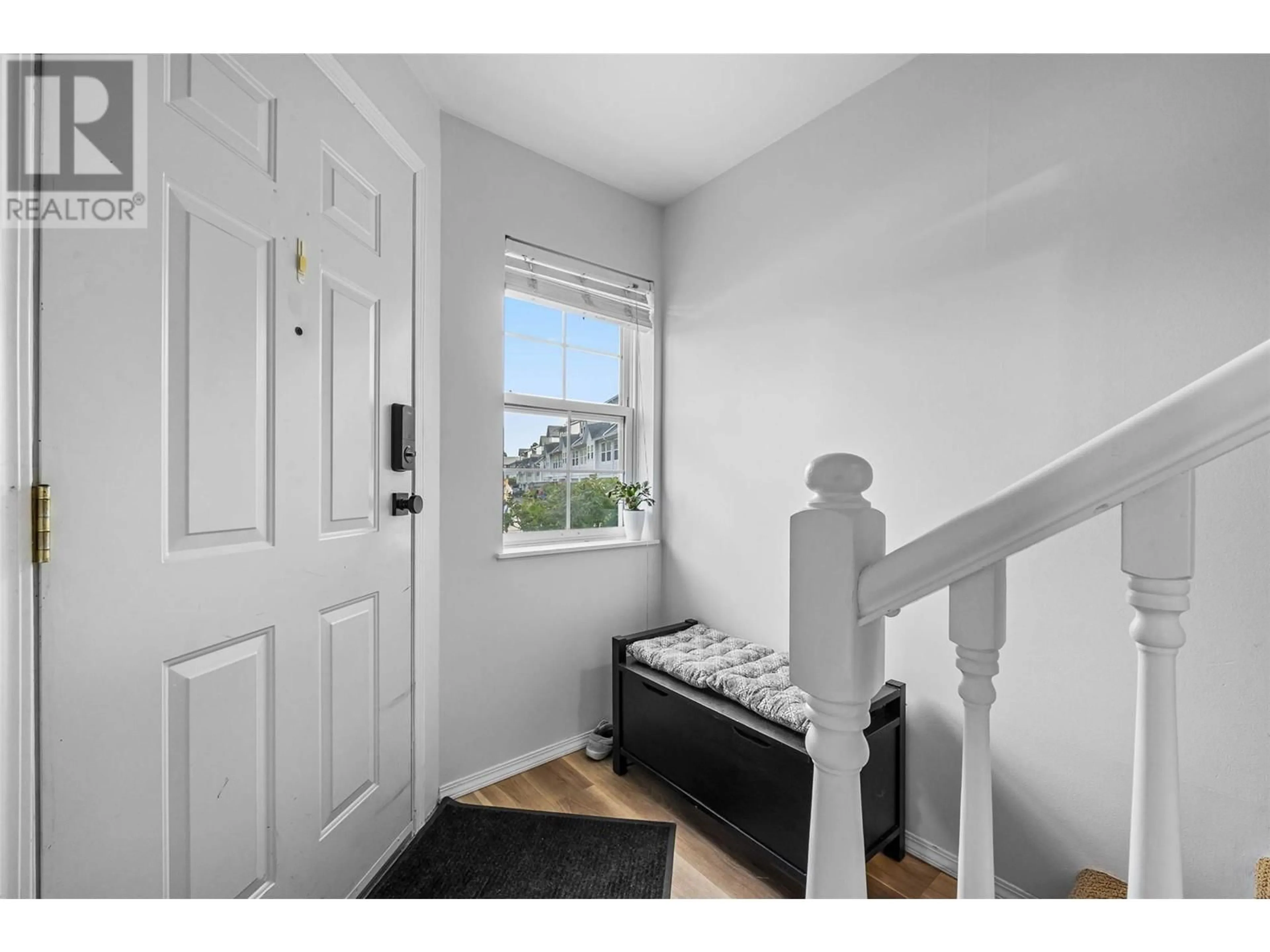 Indoor entryway for 20 - 2084 ROBSON PLACE, Kamloops British Columbia V2E2M6