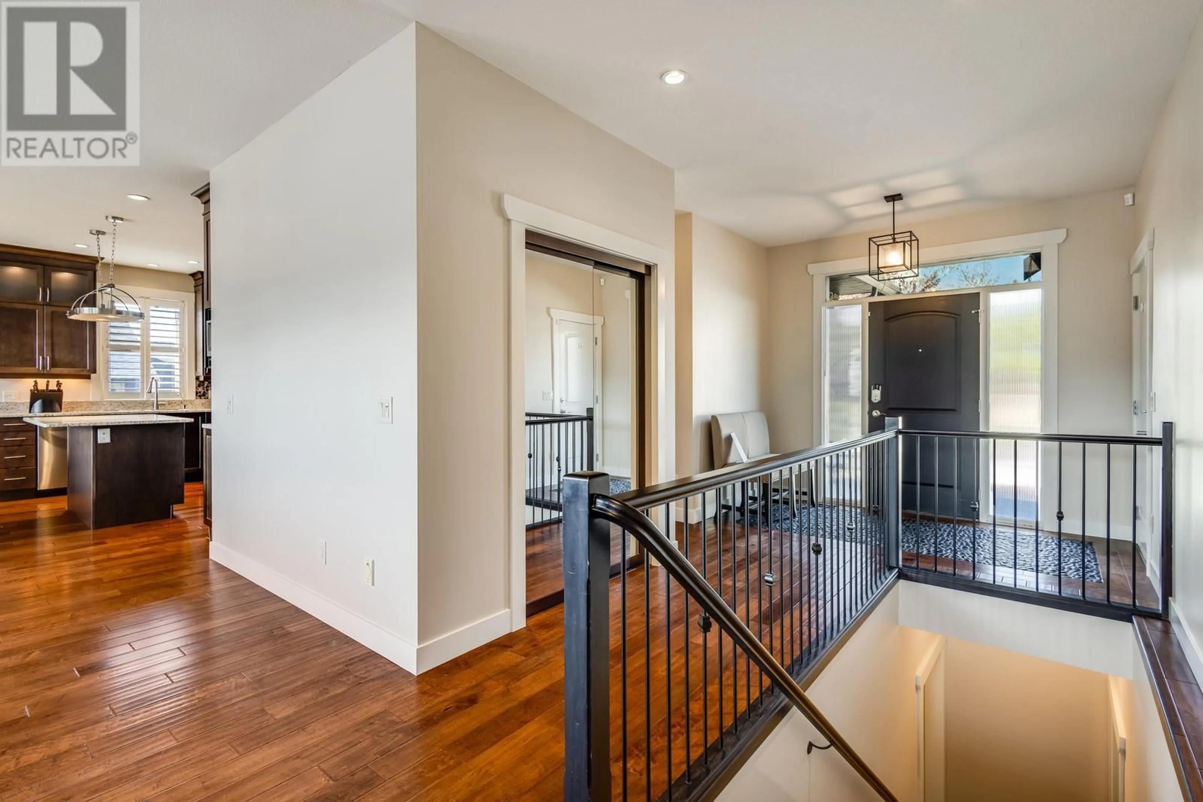 Indoor foyer for 12872 LAKE HILL DRIVE, Lake Country British Columbia V4V2P7
