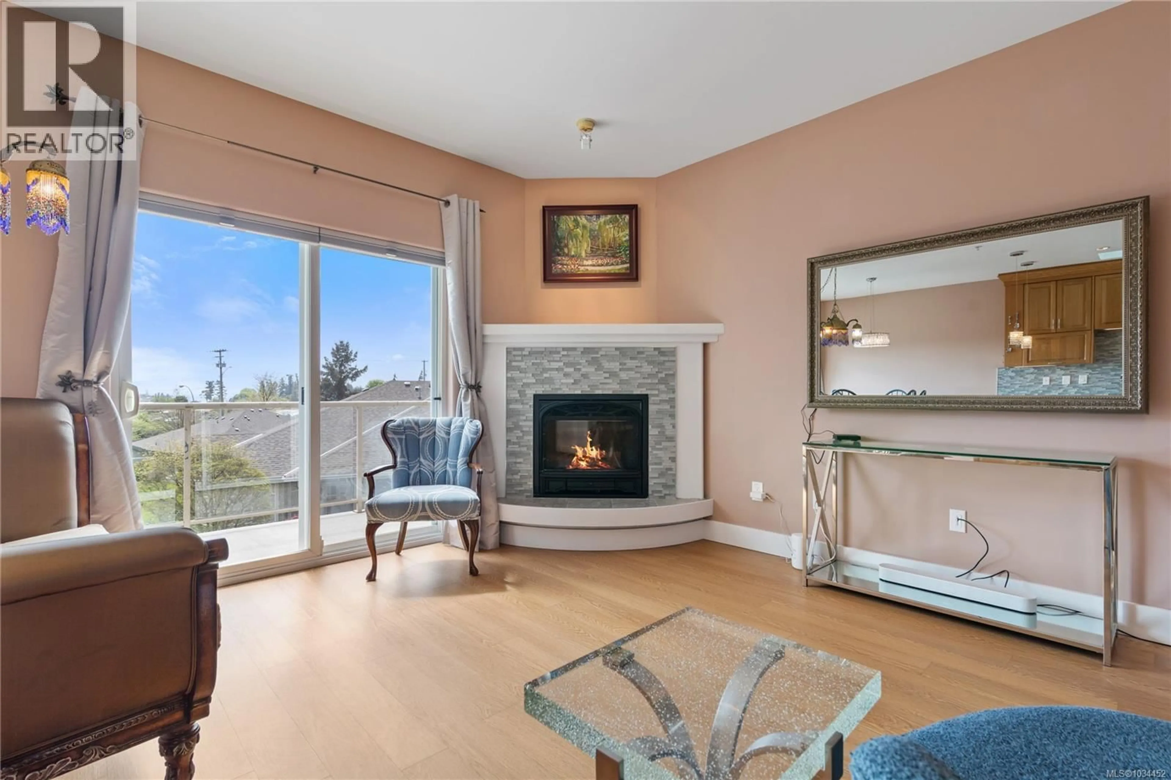 Living room with furniture, unknown for 22 - 126 HALLOWELL ROAD, View Royal British Columbia V9A7K2