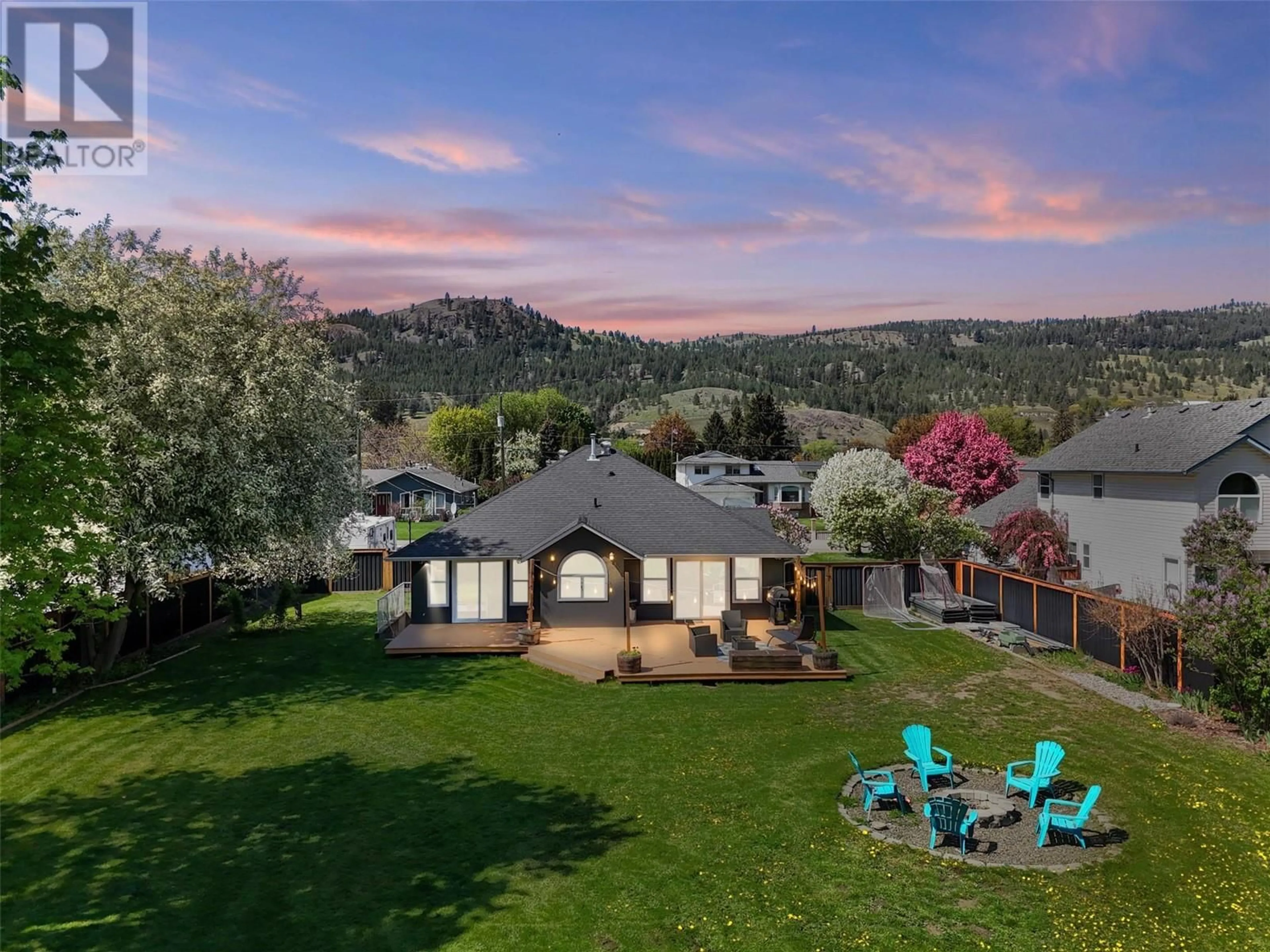 A pic from outside/outdoor area/front of a property/back of a property/a pic from drone, mountain view for 221 CHETWYND DRIVE, Kamloops British Columbia V2H1L7