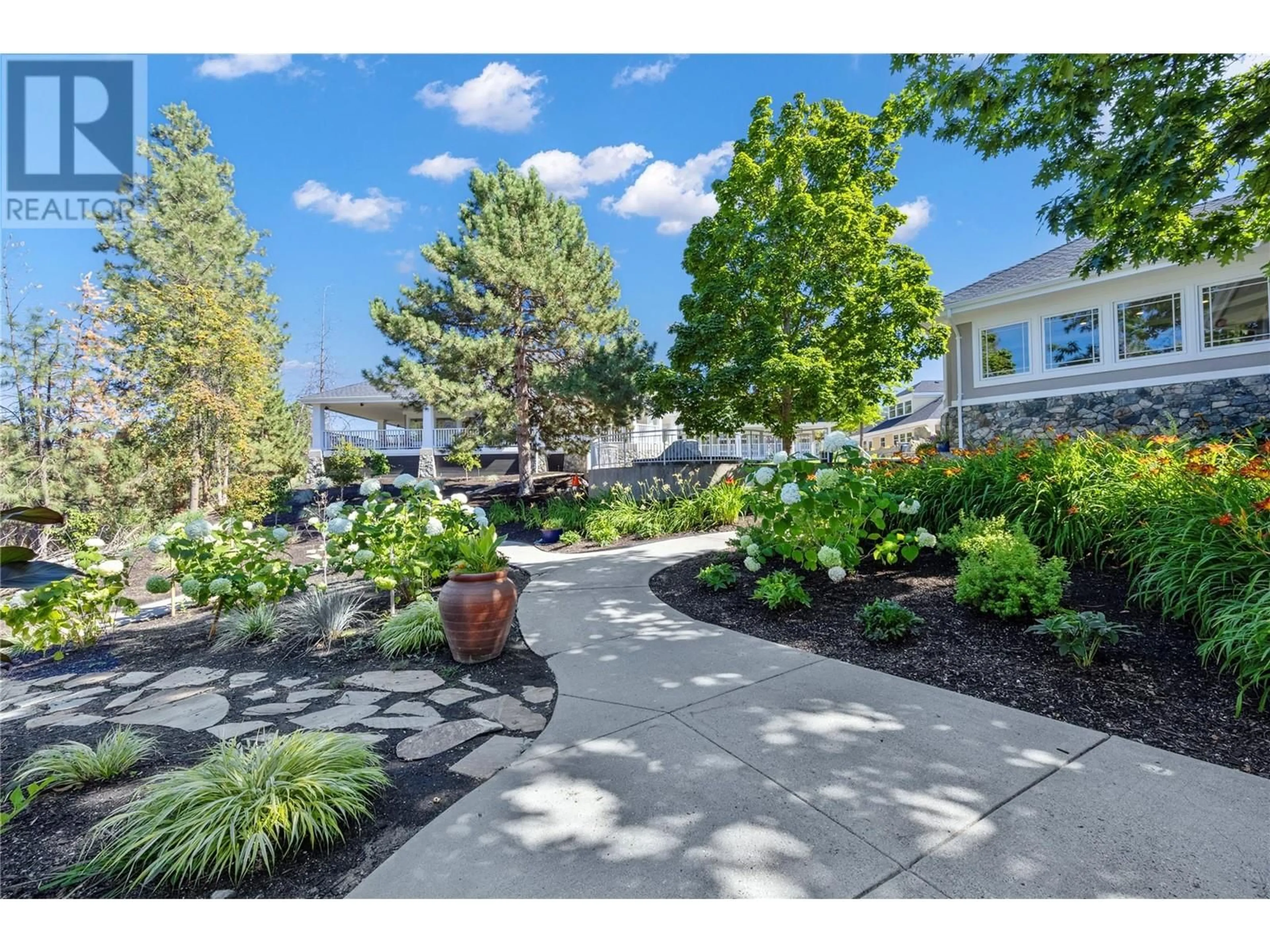 Patio, street for 19 - 3800 GALLAGHERS PINNACLE WAY, Kelowna British Columbia V1W3Z8