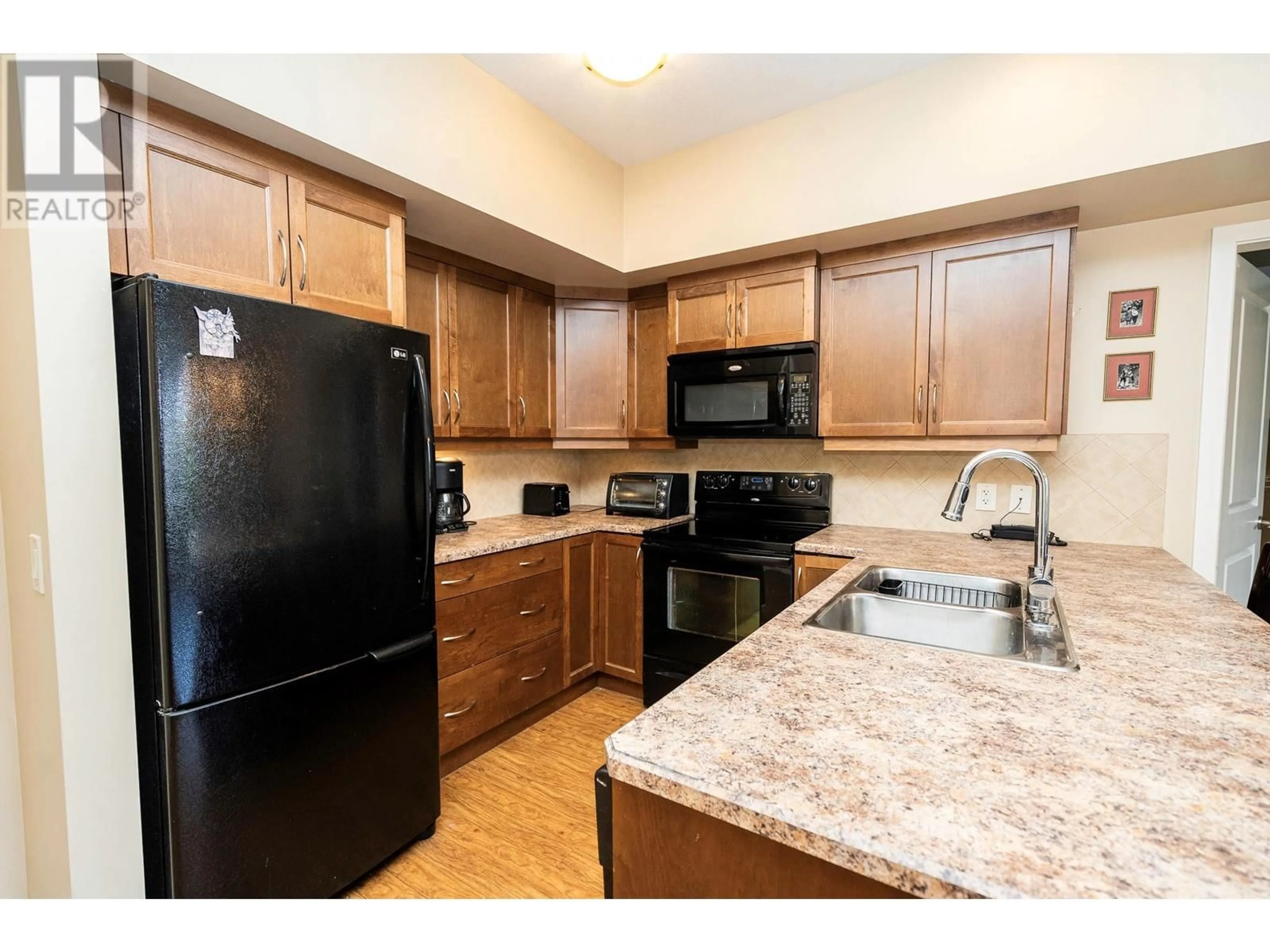 Standard kitchen, unknown for 223 - 850 SAUCIER AVENUE, Kelowna British Columbia V1Y6A3