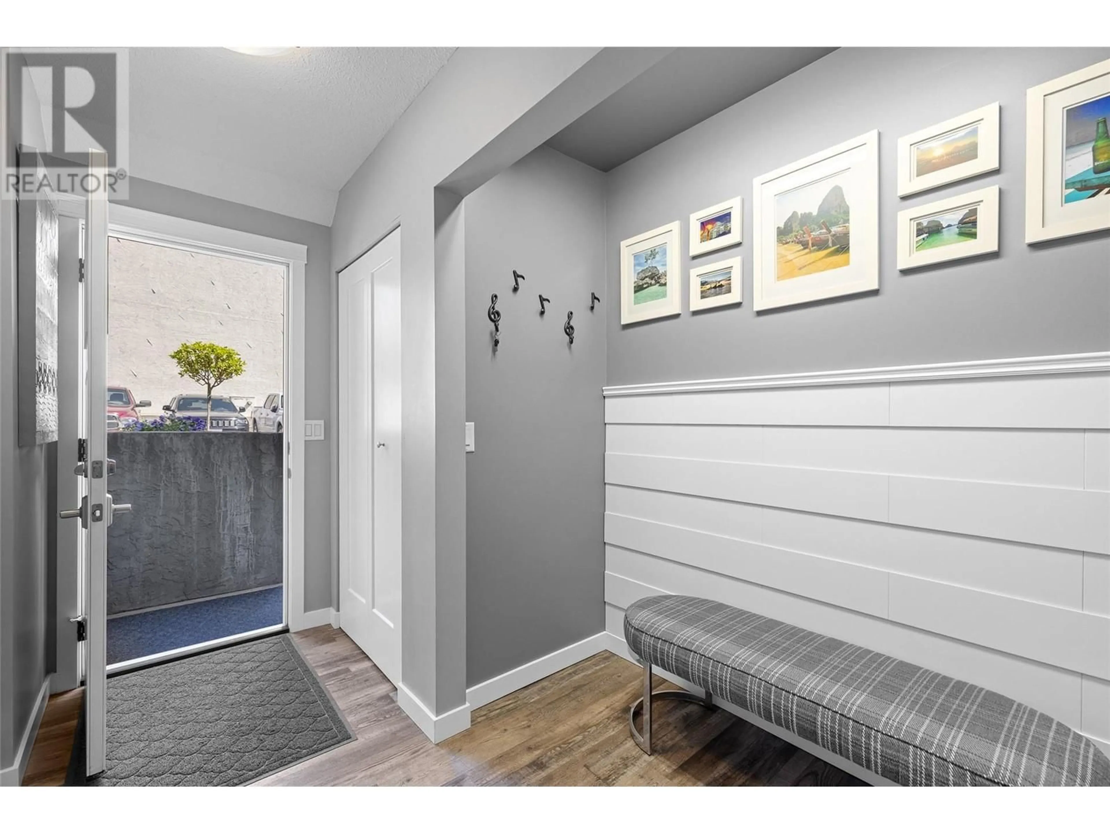 Indoor entryway for 1 - 1985 BURTCH ROAD, Kelowna British Columbia V1Y4B4