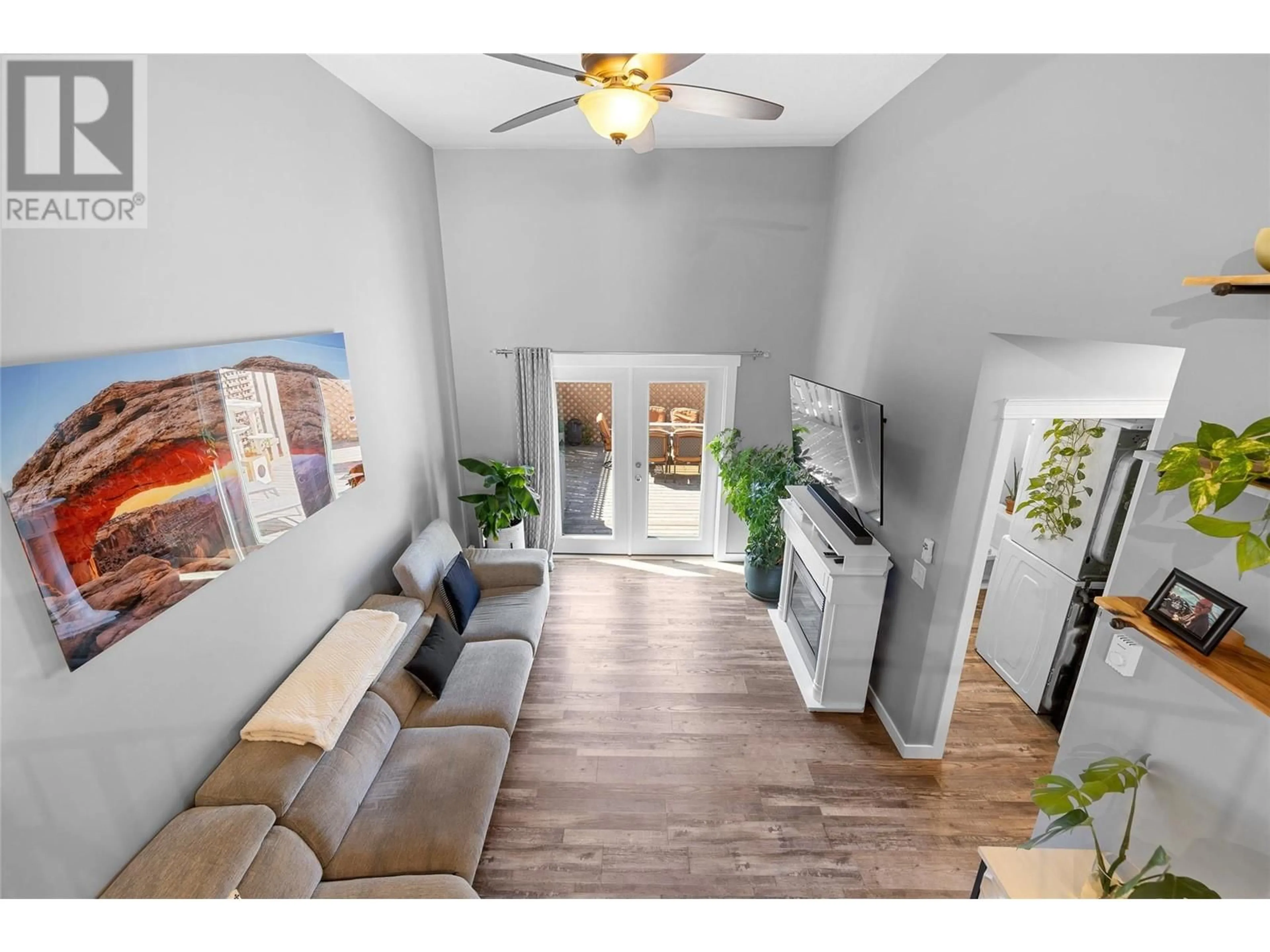 Living room with furniture, unknown for 1 - 1985 BURTCH ROAD, Kelowna British Columbia V1Y4B4