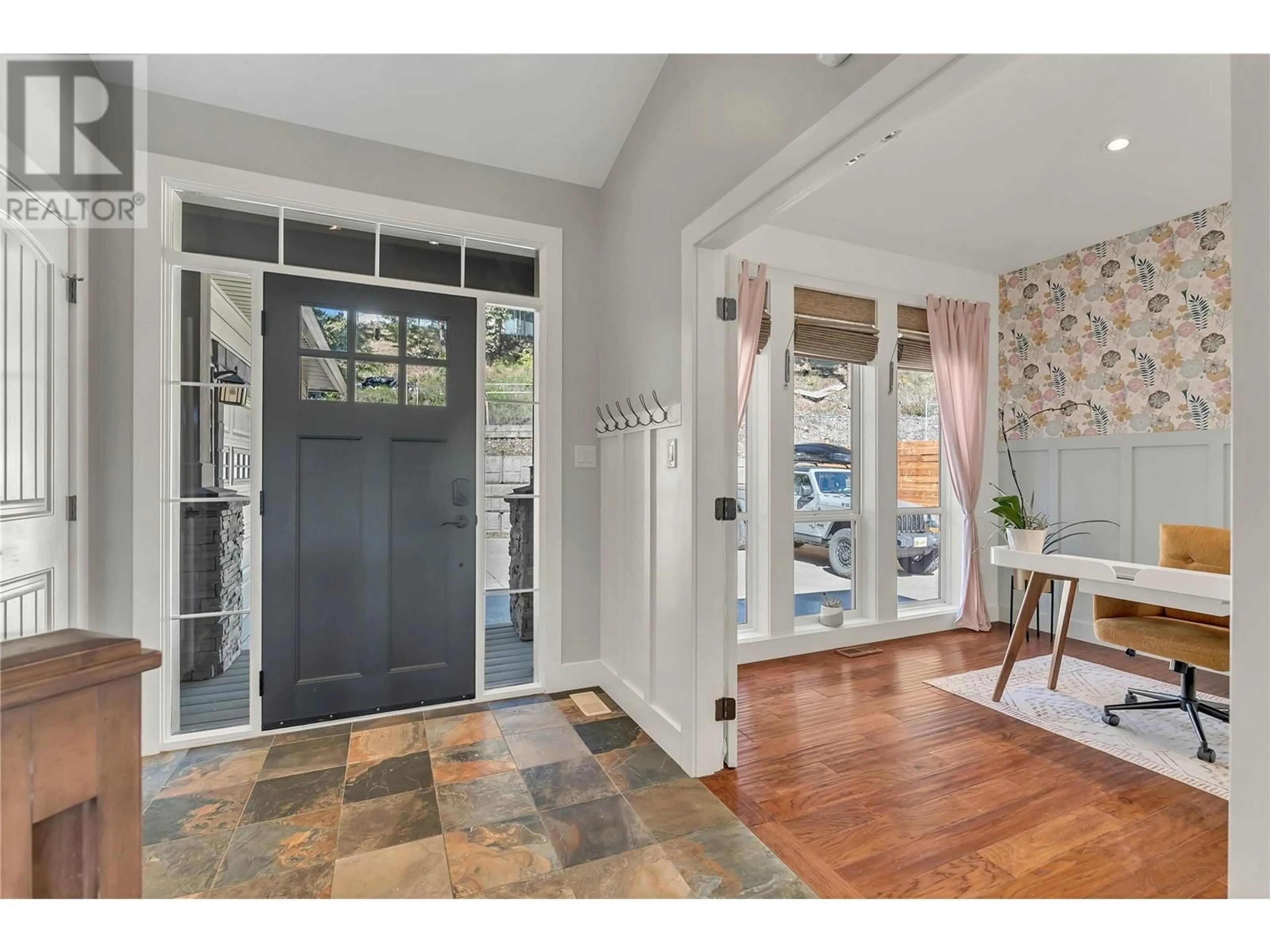 Indoor entryway for 214 WESTRIDGE COURT, Princeton British Columbia V0X1W0