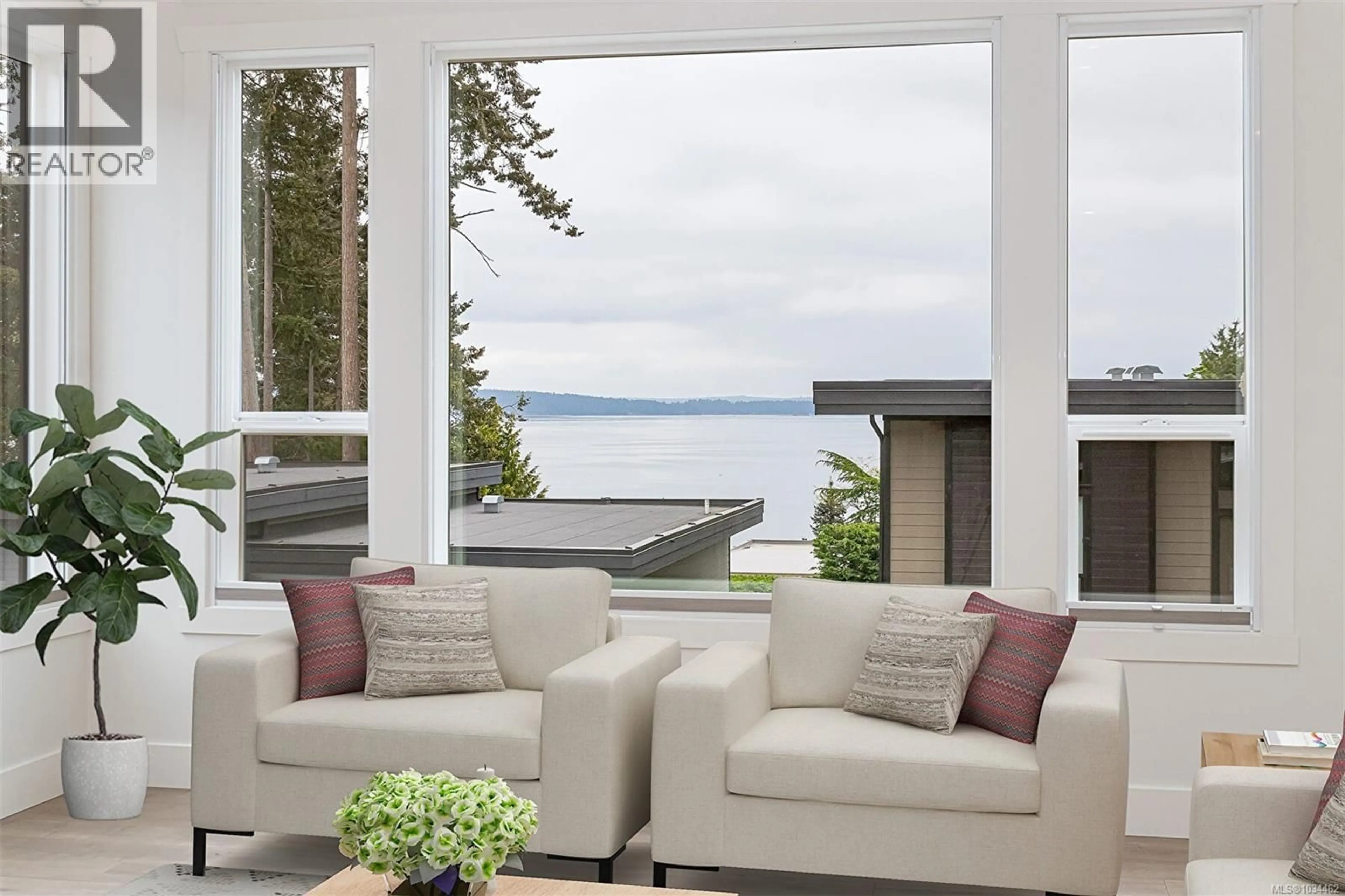 Living room with furniture, unknown for 4230 SKYE ROAD, Saltair British Columbia V9G1Y5