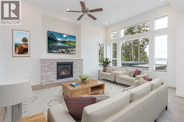 4230 SKYE ROAD, Ladysmith 3