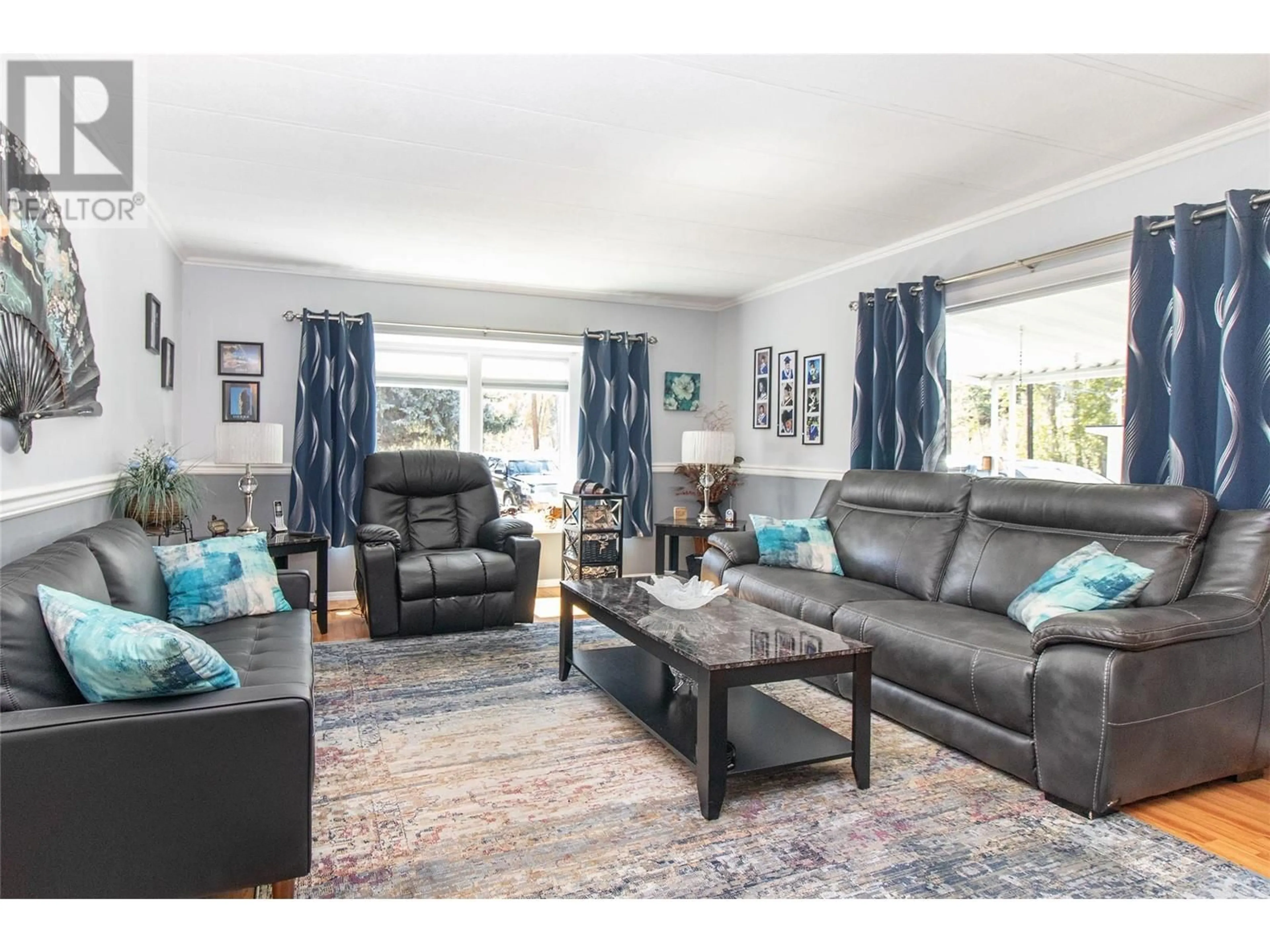 Living room with furniture, unknown for 1 - 720 COMMONWEALTH ROAD, Lake Country British Columbia V4V1R5