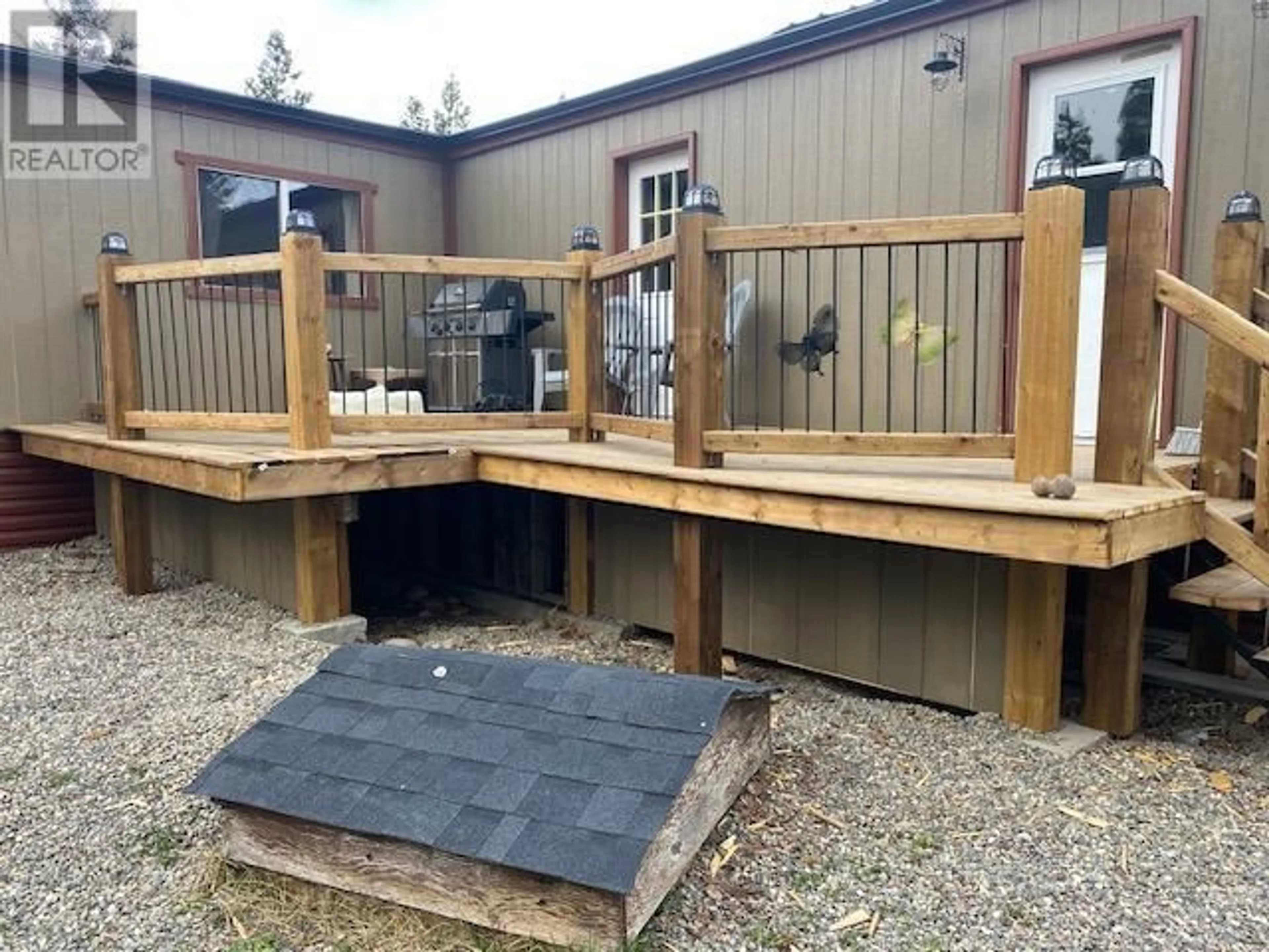 Patio, building for 2658 CLARK DRIVE, Chetwynd British Columbia V0C1J0