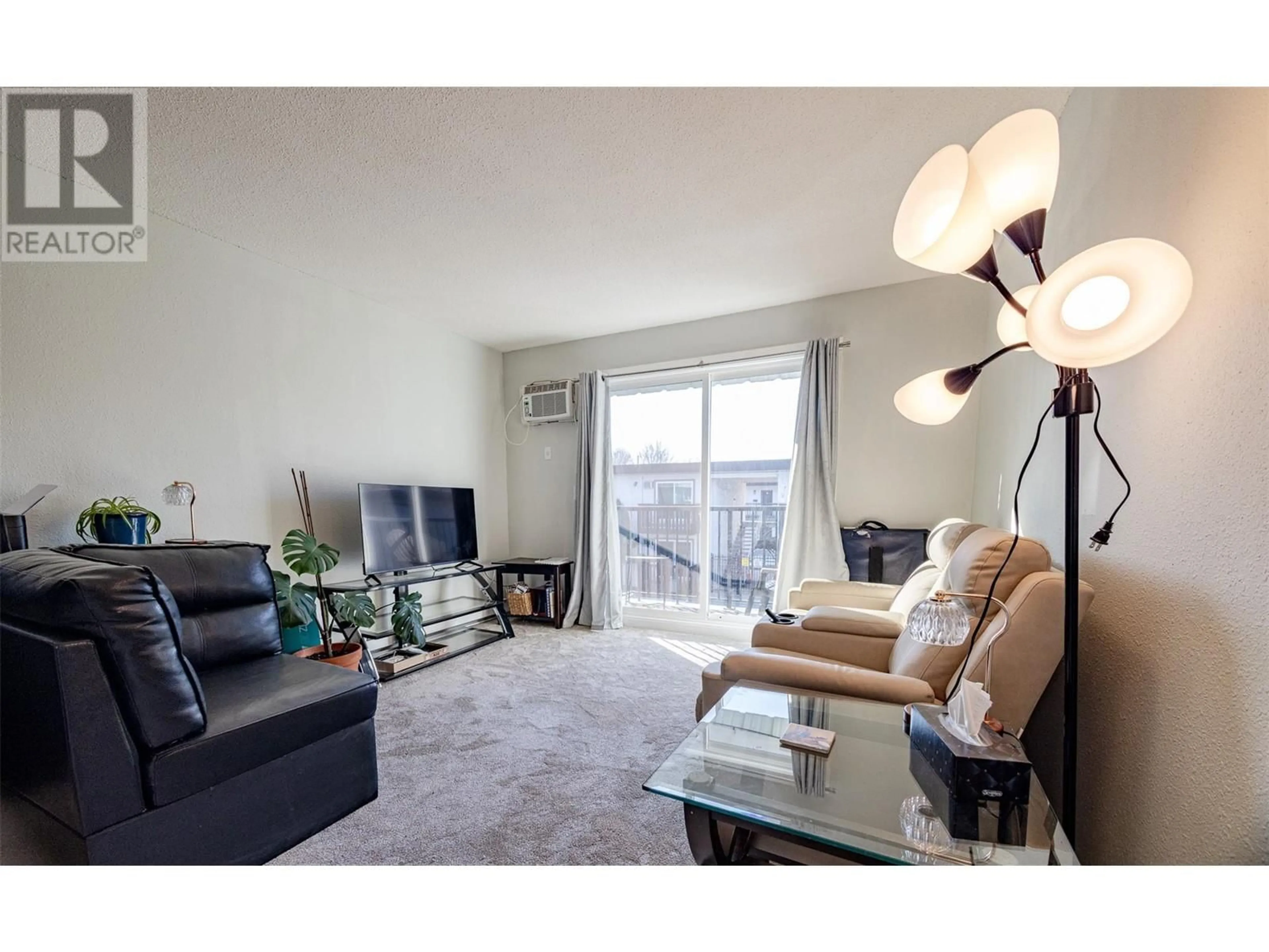 Living room with furniture, unknown for 207 - 3800 24TH AVENUE, Vernon British Columbia V1T1L9