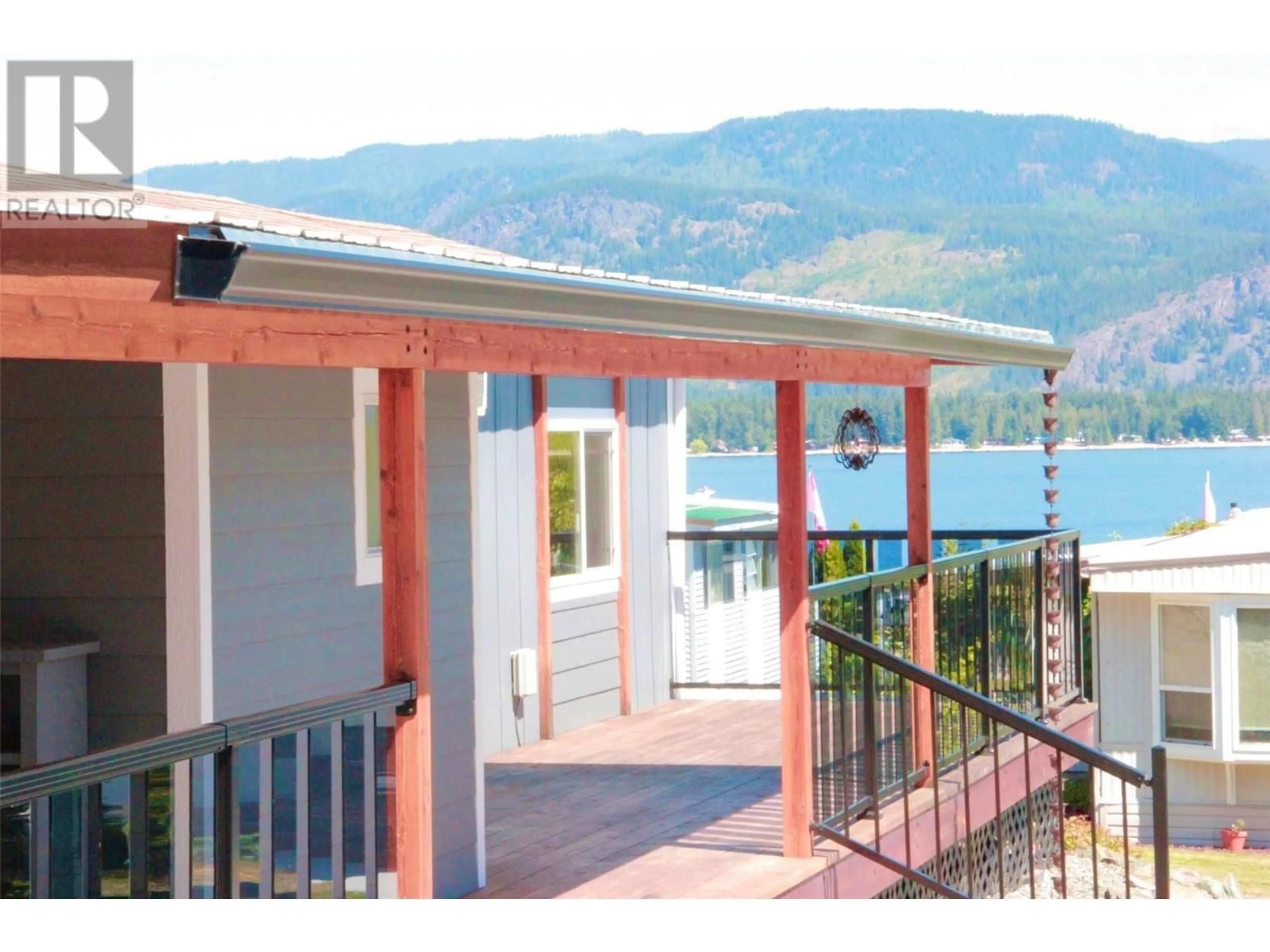 Balcony in the apartment, water/lake/river/ocean view for 38 - 2932 BUCKLEY ROAD, Sorrento British Columbia V0E2W0